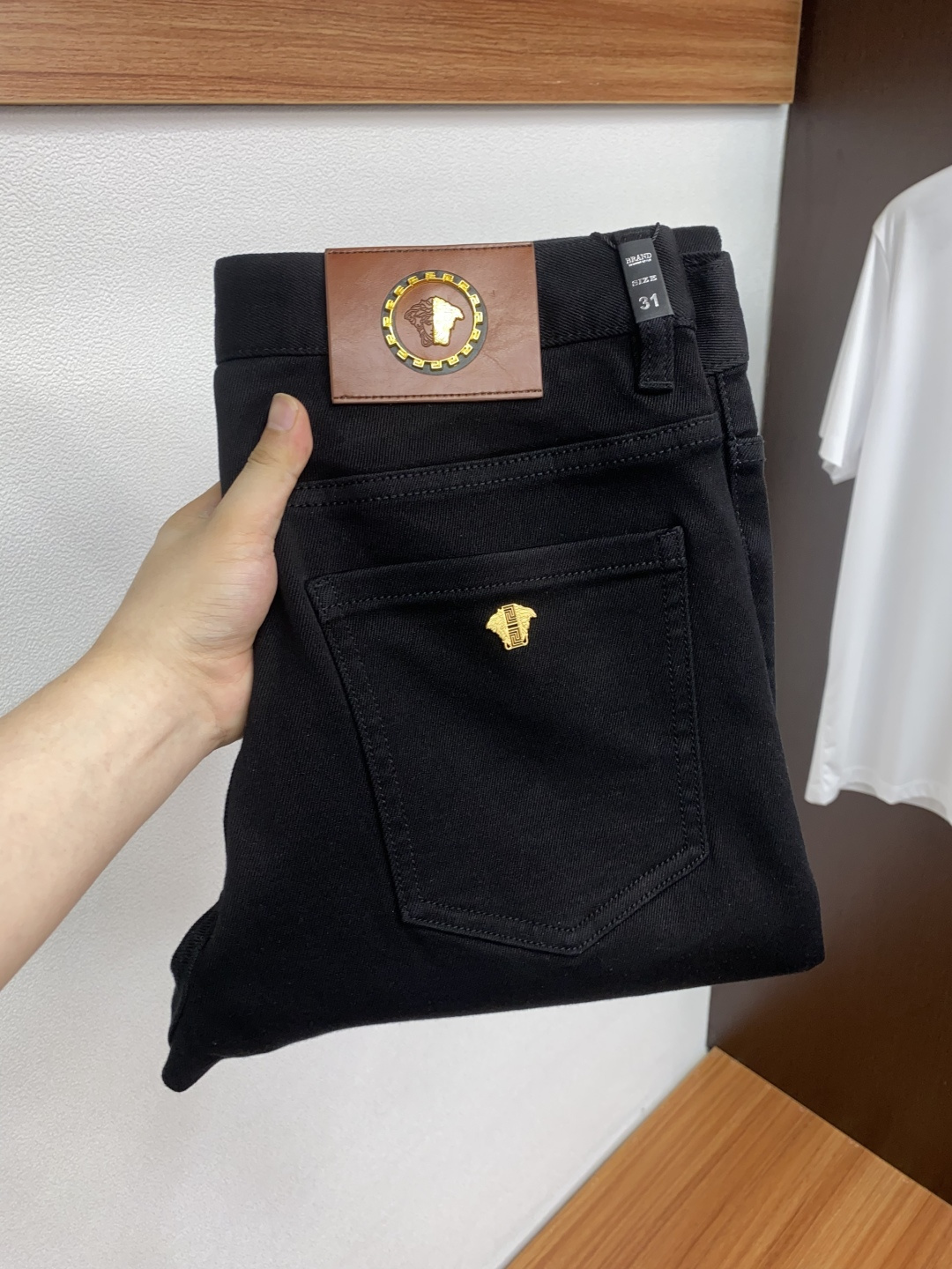 25ss秋冬 新款 男士小直筒原单 牛仔裤 秋冬新款超柔软，弹力面料，复杂的手工艺叠加，任何一个洗水环节