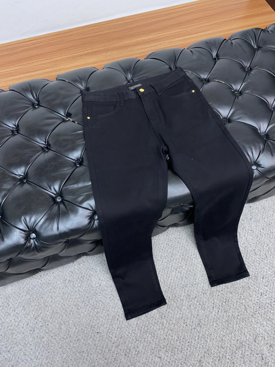 25ss秋冬 新款 男士小直筒原单 牛仔裤 秋冬新款超柔软，弹力面料，复杂的手工艺叠加，任何一个洗水环节