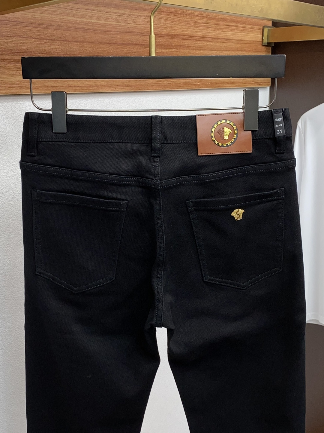 25ss秋冬 新款 男士小直筒原单 牛仔裤 秋冬新款超柔软，弹力面料，复杂的手工艺叠加，任何一个洗水环节