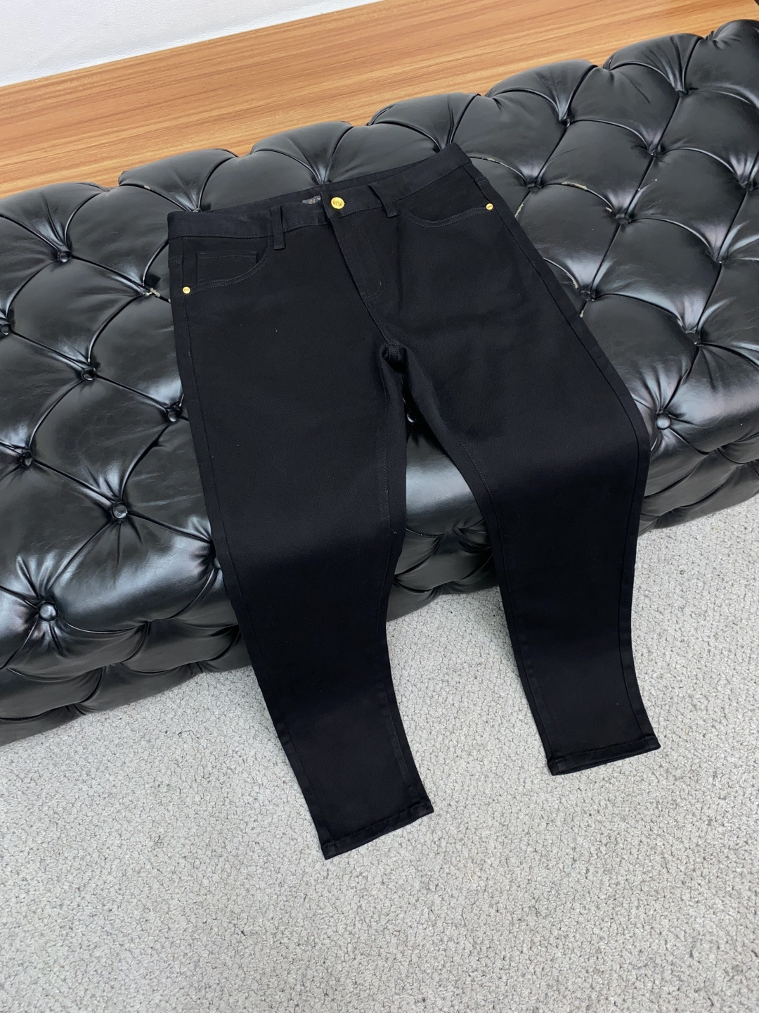 范思哲 25ss秋冬 新款 男士小直筒原单 牛仔裤 秋冬新款超柔软，弹力面料，复杂的手工艺叠加，任何一个