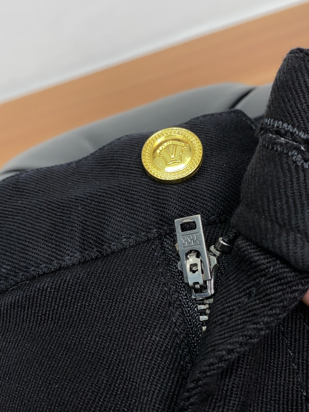 范思哲 25ss秋冬 新款 男士小直筒原单 牛仔裤 秋冬新款超柔软，弹力面料，复杂的手工艺叠加，任何一个