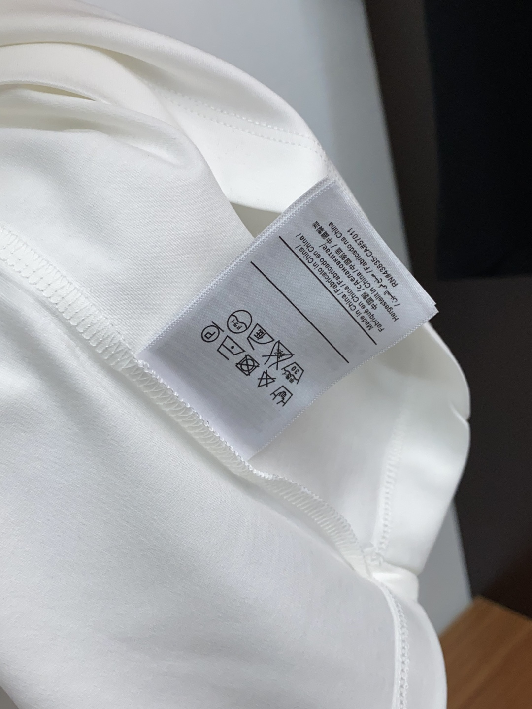 Burberry Men's White Short Sleeve T-Shirt with Logo Detail - Modern Fit 7 cmp i1757945095321 2369 0 5