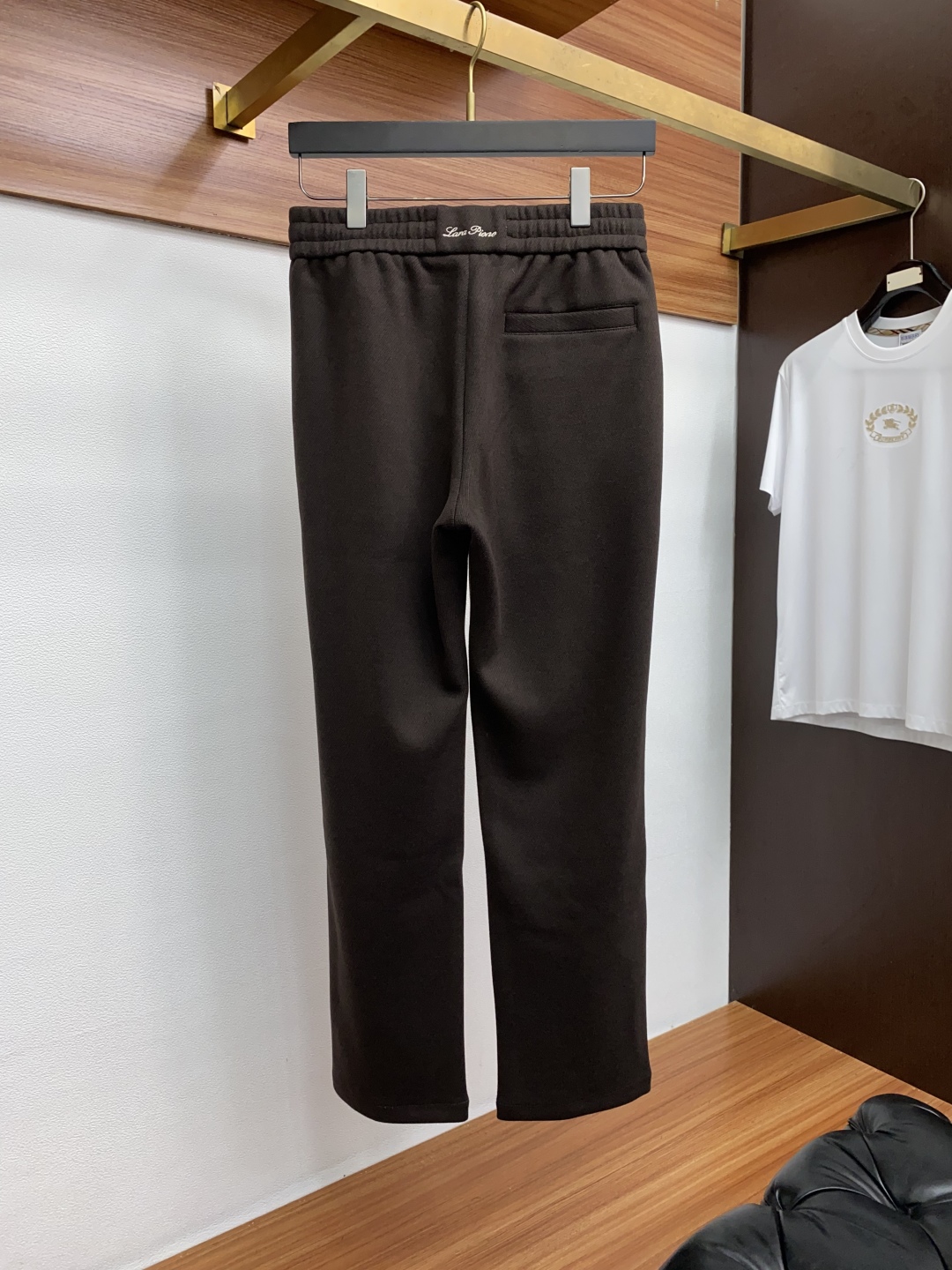 lP🆕 SS早秋冬新品 加厚面料男士商务运动休闲裤 每季必出的类型，无需质疑的热卖王牌单品，亚黑符合四季