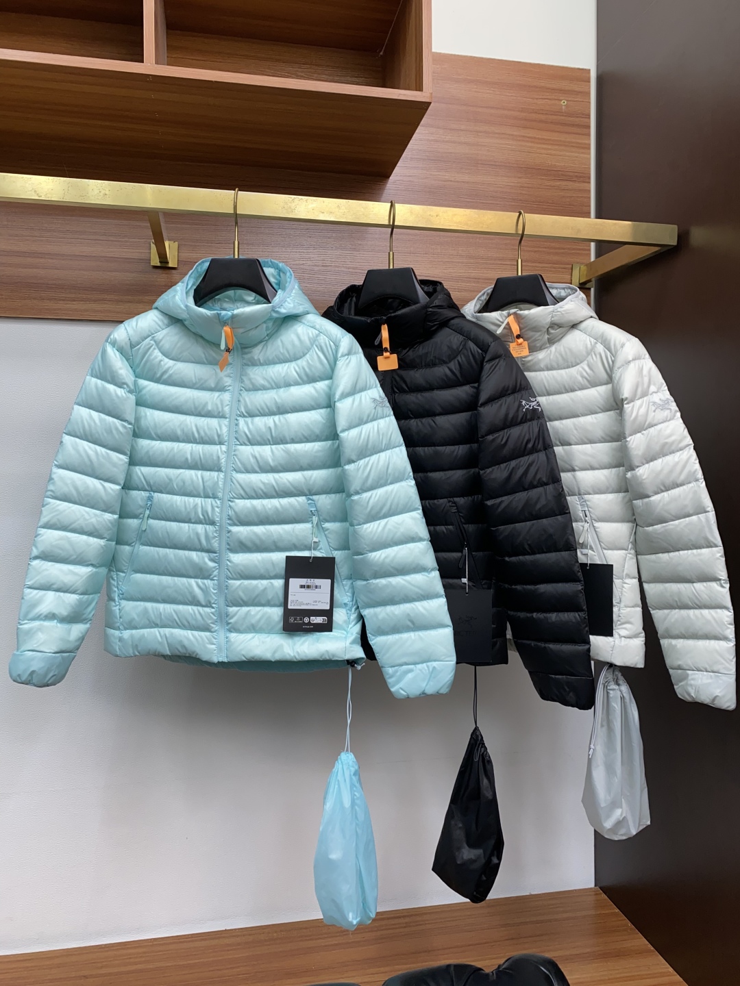 始祖鸟 2025秋冬新款🆕羽绒服 原版1:1订制五金配件全进口原版定制 欢迎专柜对比 绝对的高品质 采用