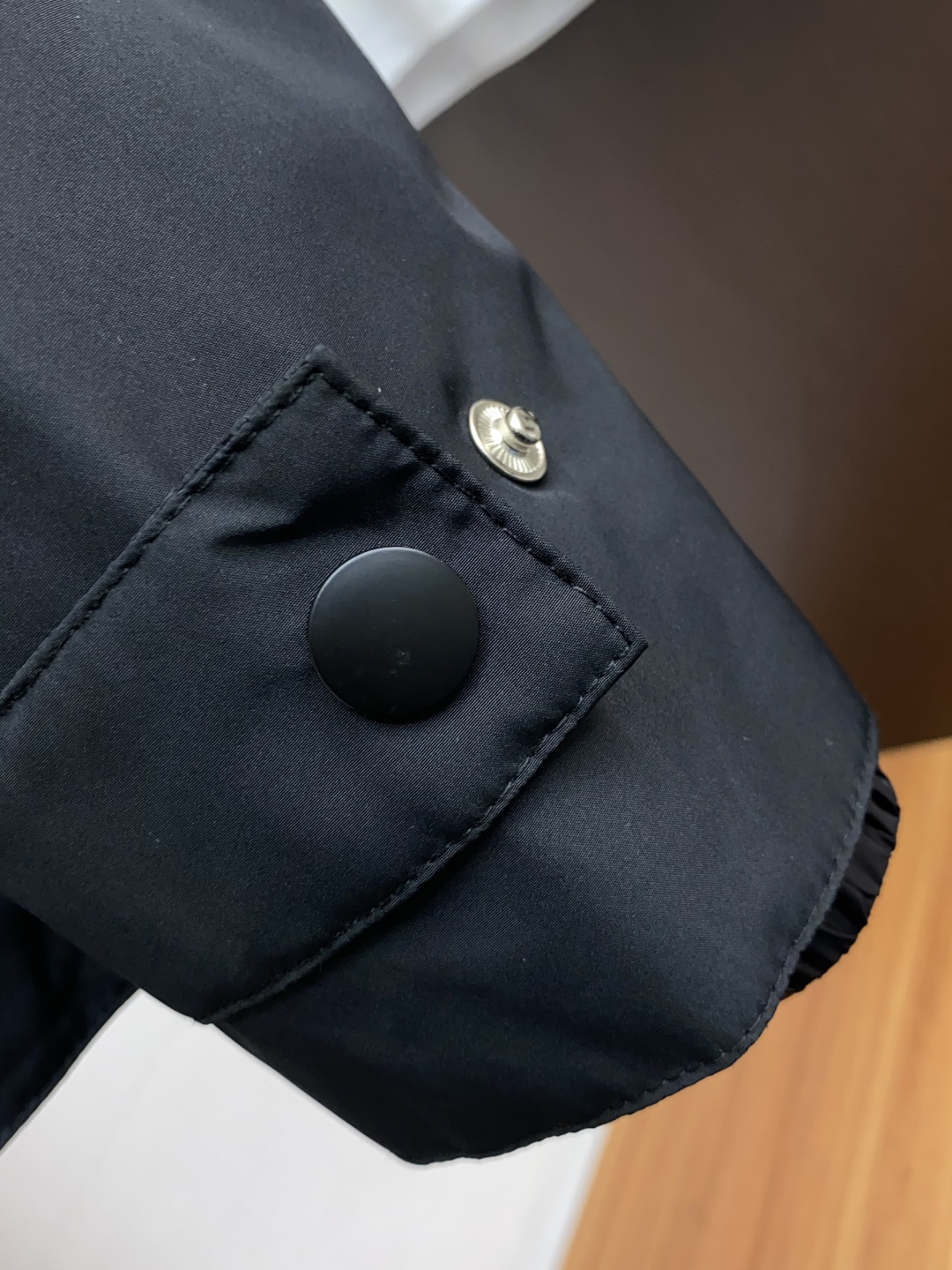 普拉达 秋冬新款拼接羽绒服 原版1:1订制五金配件全进口原版定制 欢迎专柜对比 绝对的高品质 采用顶级9