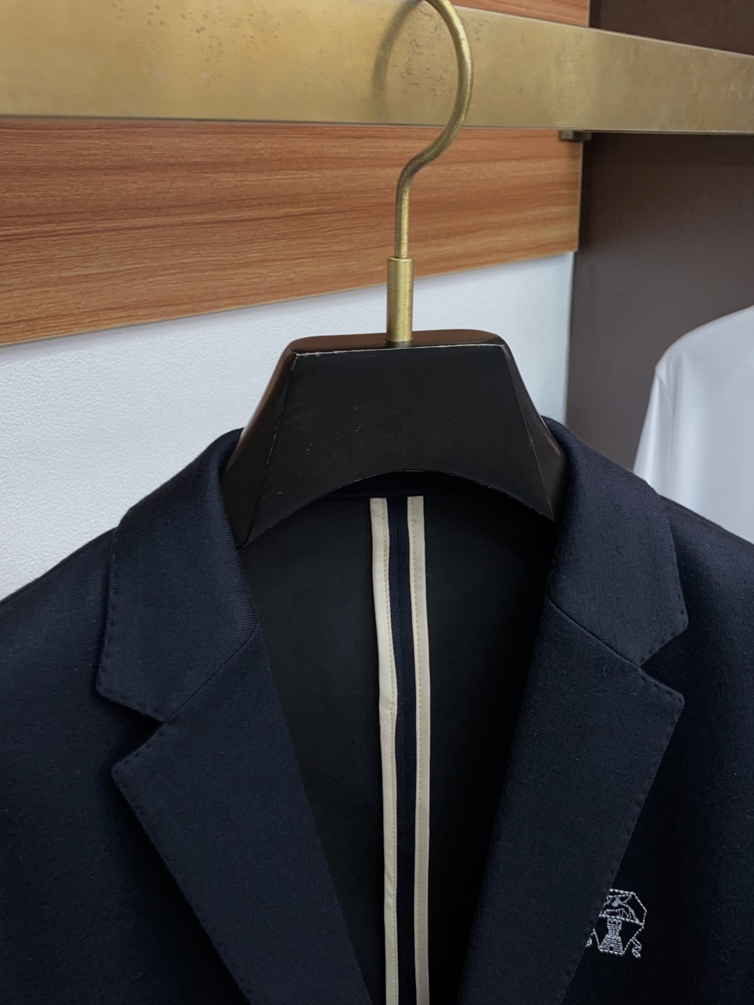 Brunello Cucinelli Men's Navy Wool Blazer - Modern Fit & Luxurious Style 4 cmp i1758026689348 7772 0 2