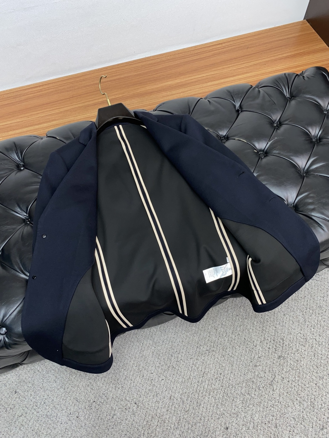 Brunello Cucinelli Men's Navy Wool Blazer - Modern Fit & Luxurious Style 8 cmp i1758026690144 5683 0 6