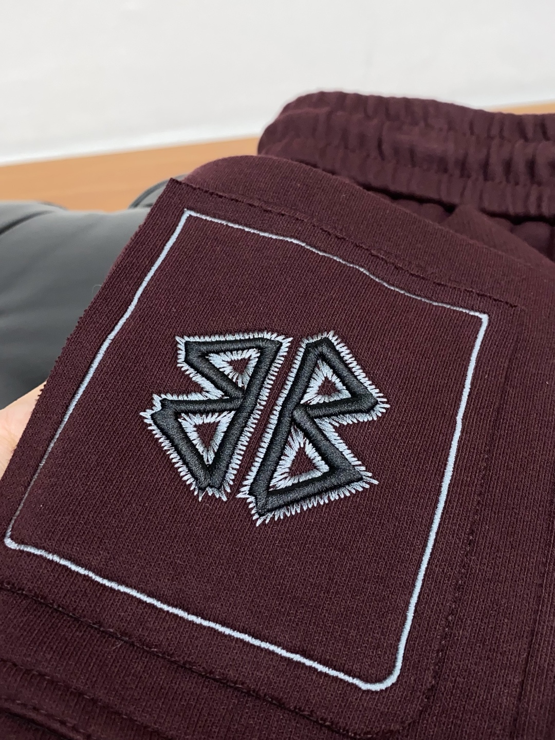 巴黎世家 2025SS早秋 新品 原单男士休闲裤 每季必出的类型，无需质疑的热卖王牌单品，符合四季最佳的