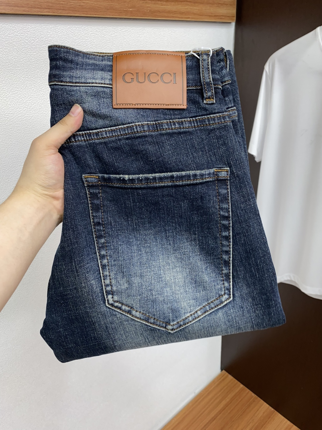 NO:606371,Gucci 25ss autumn and winter new style men's small straight jeans,,gucci,jeans,alexander wang19860909Gucci 25ss秋冬 新款 男士小直筒 牛仔裤,,gucci,jeans,alexander wang,Men's clothing