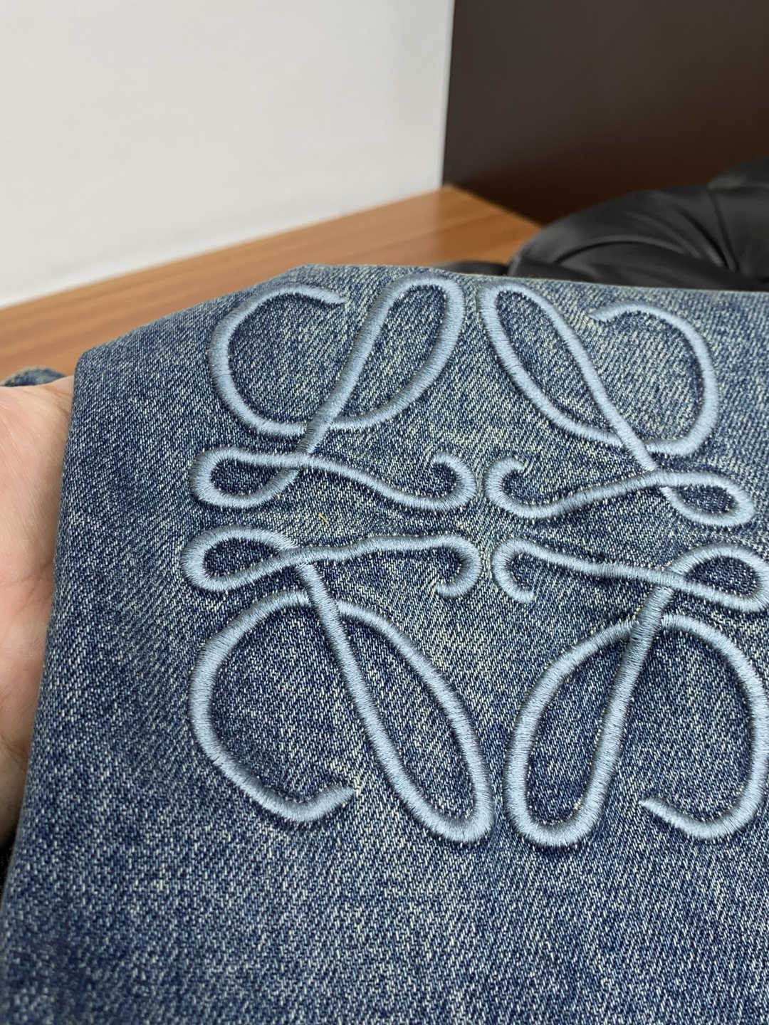 罗意威 25新款 市场独家订制进口丹宁牛仔面料 稀缺面料 超级舒服 工艺复杂四季款牛仔裤 针织牛从做旧 