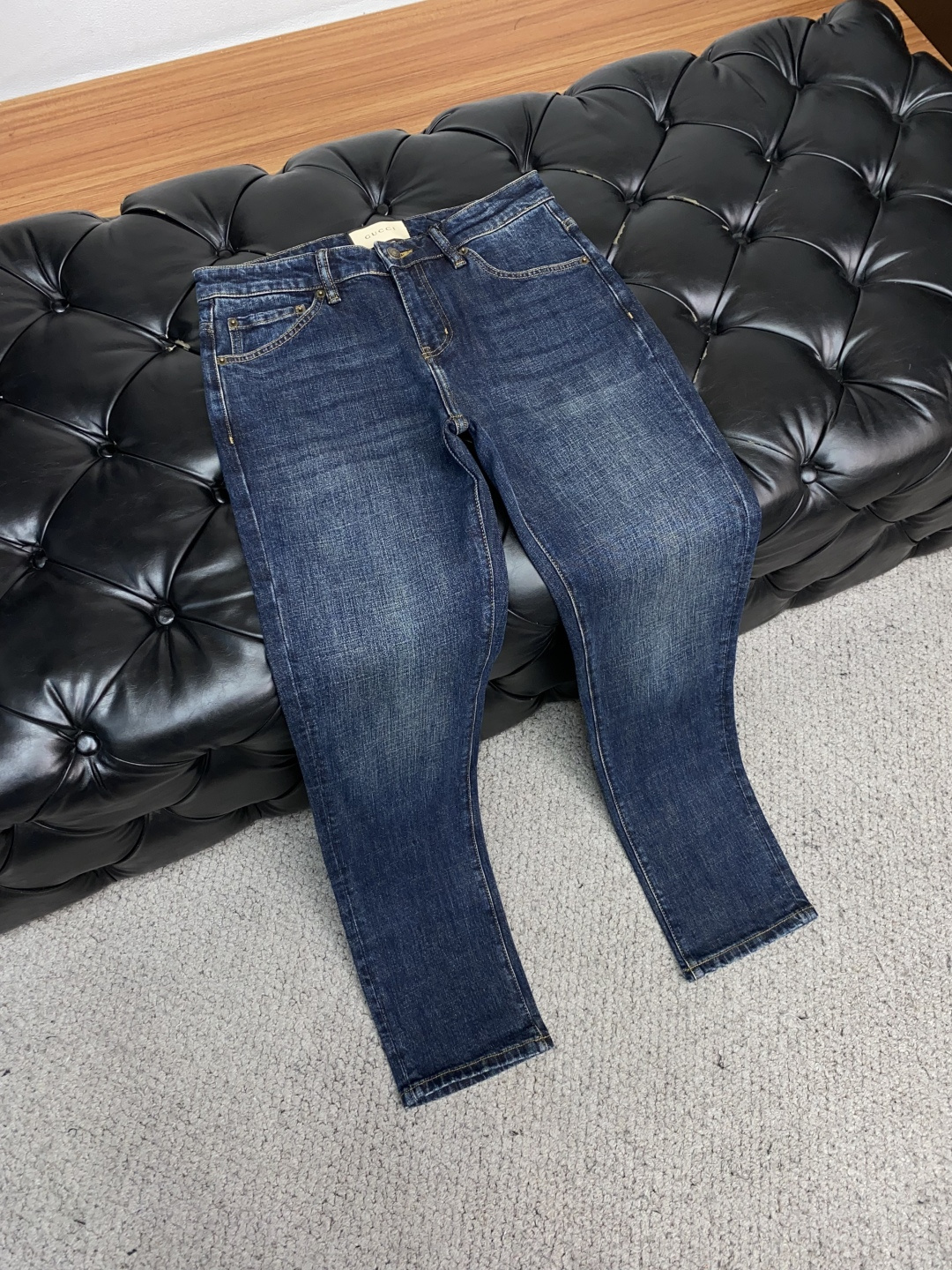 古奇 25新款 市场独家订制进口丹宁牛仔面料 稀缺面料 超级舒服 工艺复杂四季款牛仔裤 针织牛从做旧 独