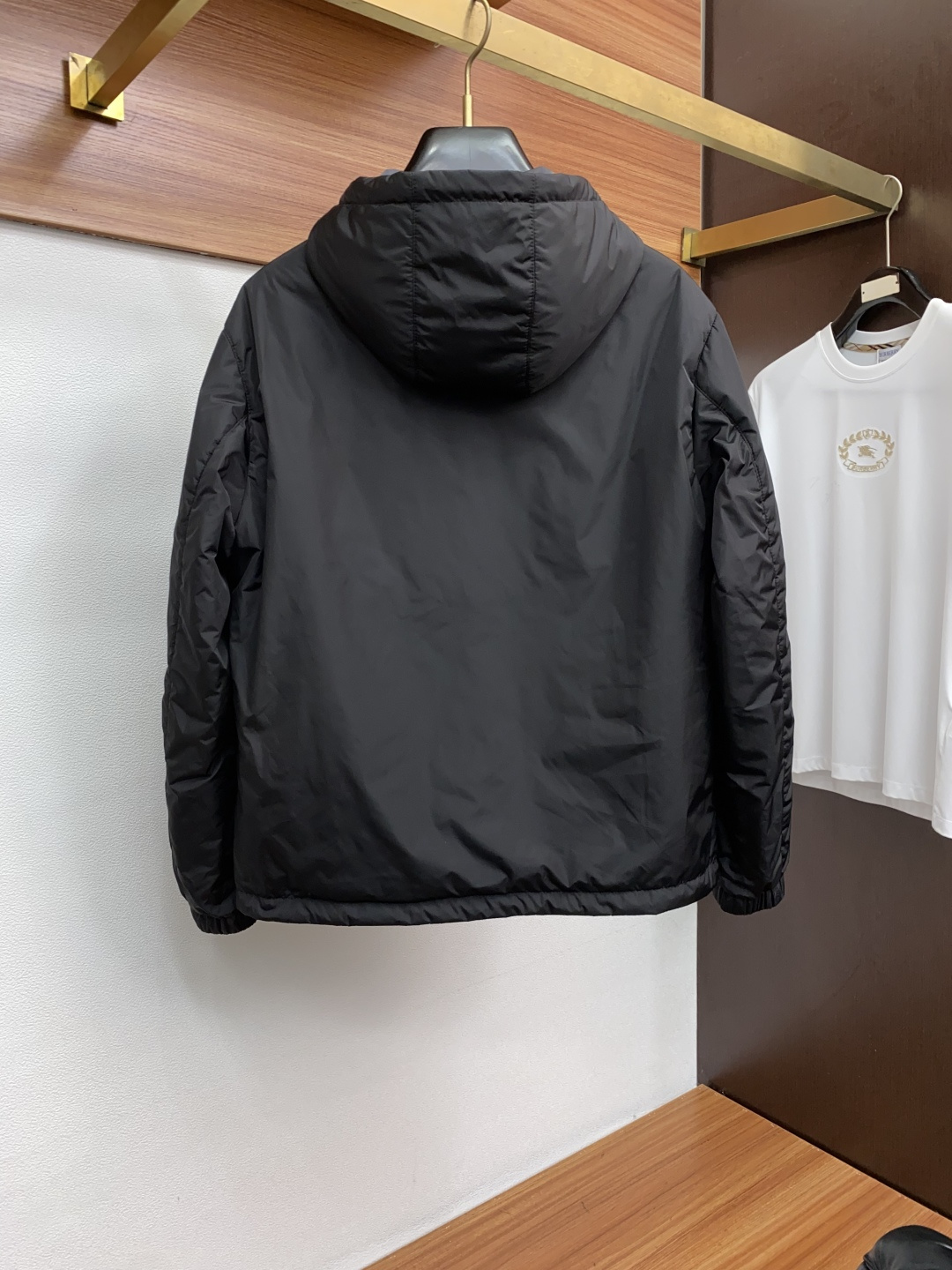 普拉达 25ss最新品 经典夹克外套，设计帅气有型！百搭必备单品，时尚潮牌， 轻松营造酷帅氛围感 ，高级