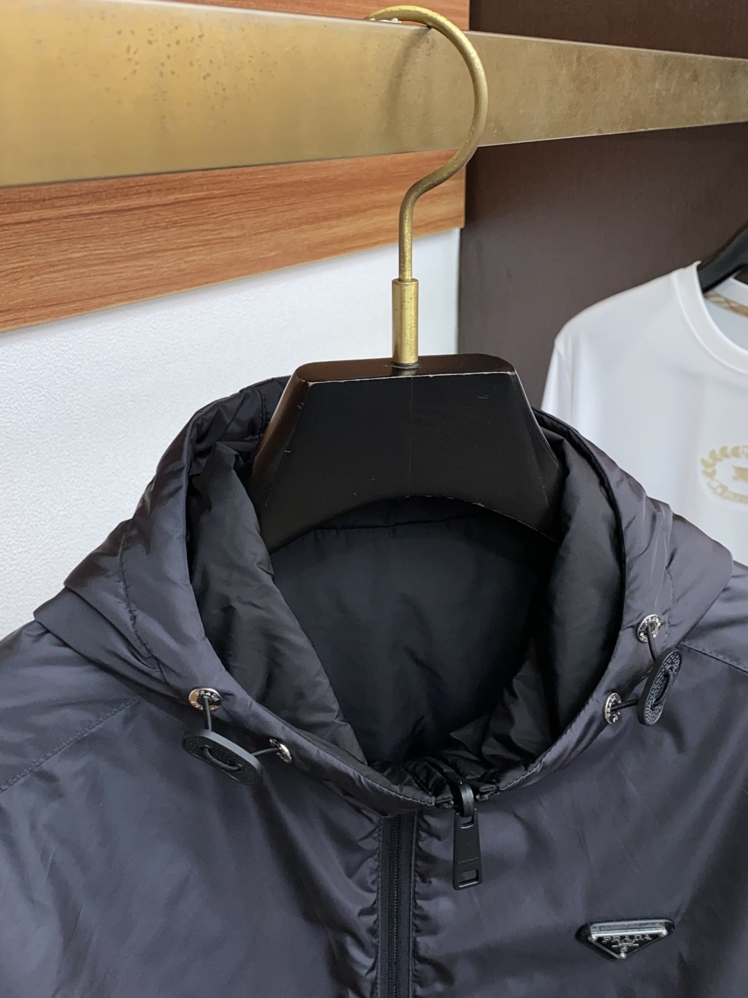 普拉达 25ss最新品 经典夹克外套，设计帅气有型！百搭必备单品，时尚潮牌， 轻松营造酷帅氛围感 ，高级