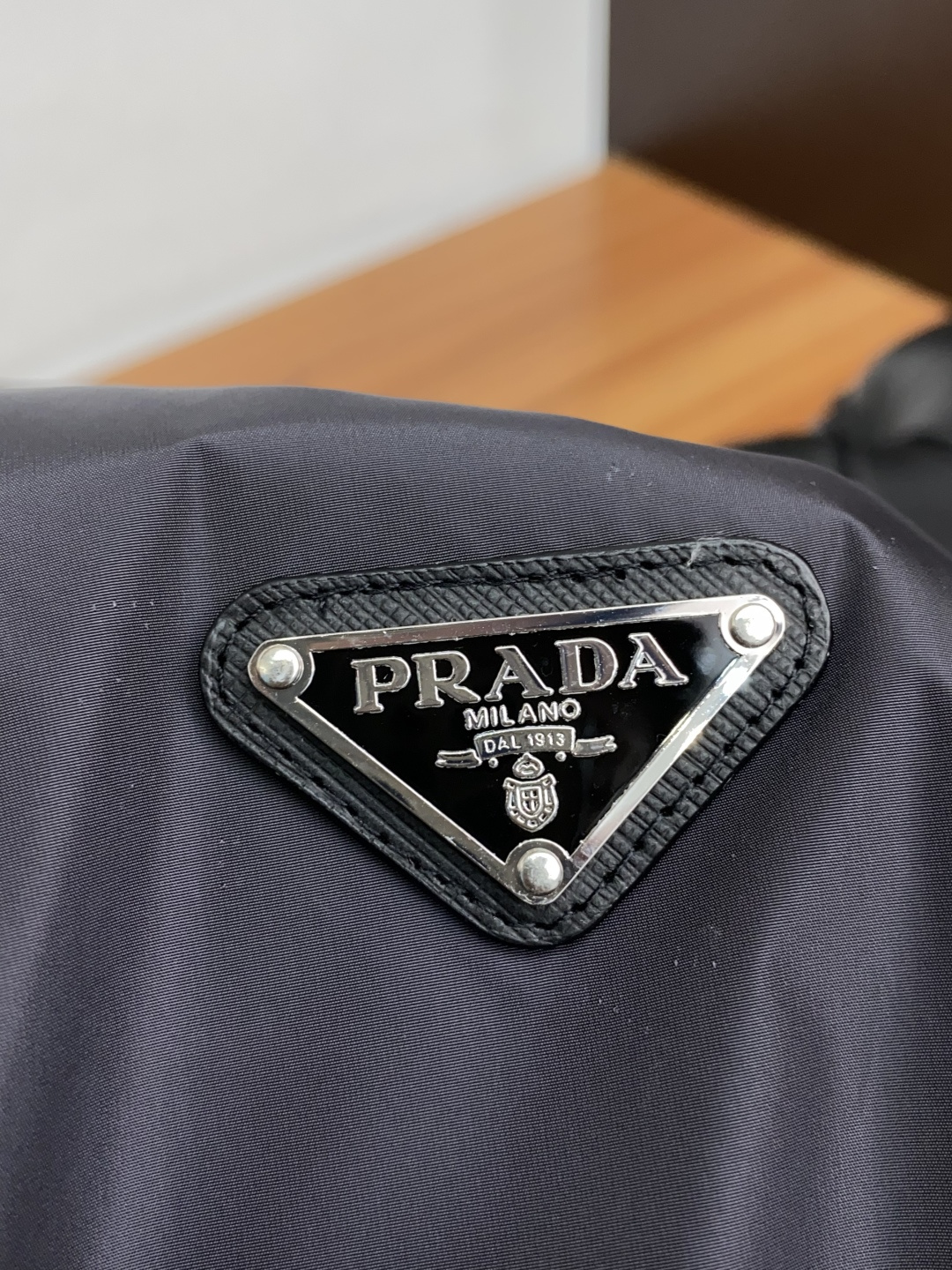 普拉达 25ss最新品 经典夹克外套，设计帅气有型！百搭必备单品，时尚潮牌， 轻松营造酷帅氛围感 ，高级