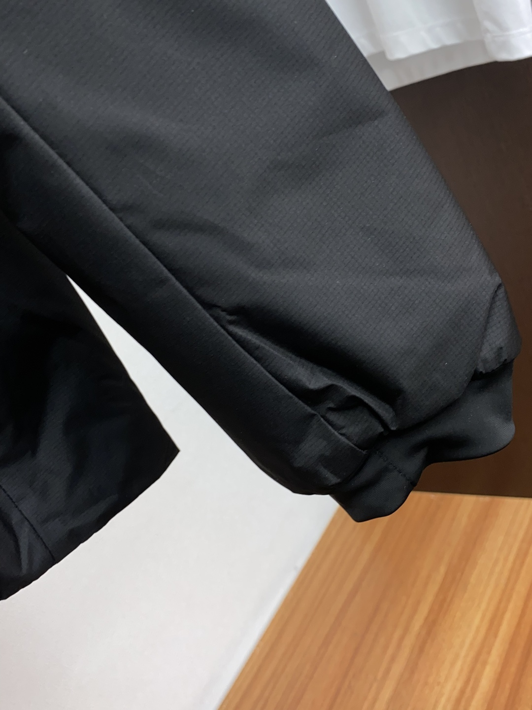 始祖鸟 25ss早秋【新品棉衣夹克外套爆款 秋冬专柜新款休闲时尚夹克外套！超前卫设计风格 细腻舒适 穿着