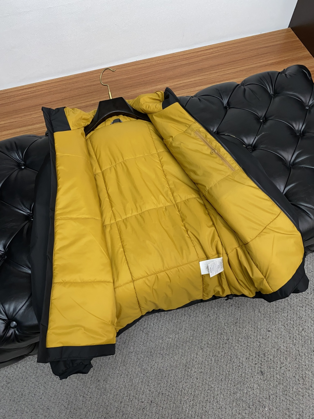 始祖鸟 25ss早秋【新品棉衣夹克外套爆款 秋冬专柜新款休闲时尚夹克外套！超前卫设计风格 细腻舒适 穿着