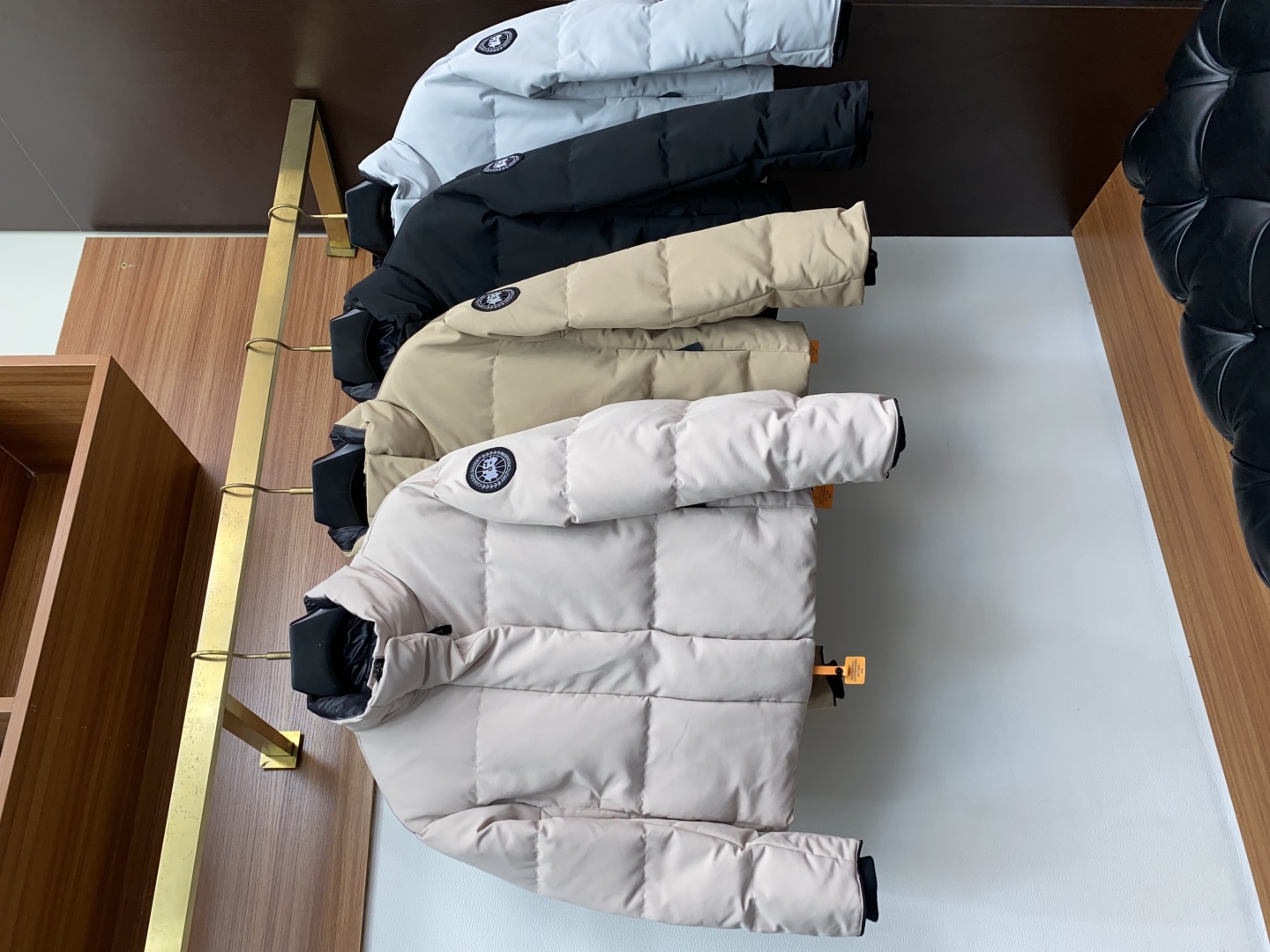 女款 大鹅 秋冬新款羽绒服 原版1:1订制五金配件全进口原版定制 欢迎专柜对比 绝对的高品质 采用顶级9