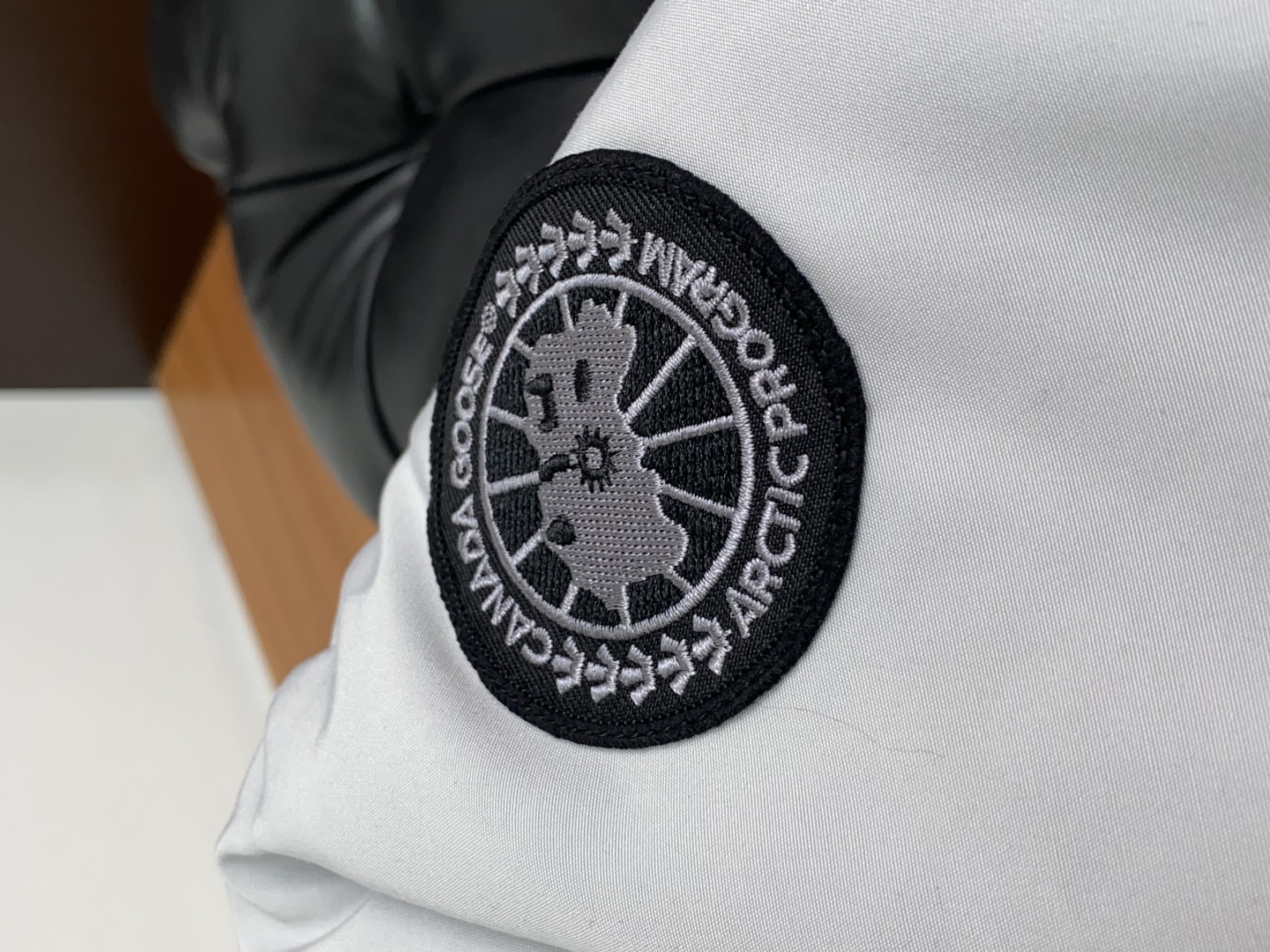 女款 大鹅 秋冬新款羽绒服 原版1:1订制五金配件全进口原版定制 欢迎专柜对比 绝对的高品质 采用顶级9