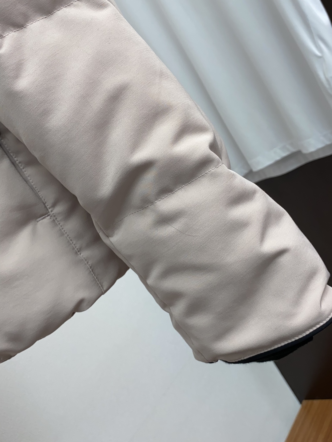 女款 大鹅 秋冬新款羽绒服 原版1:1订制五金配件全进口原版定制 欢迎专柜对比 绝对的高品质 采用顶级9