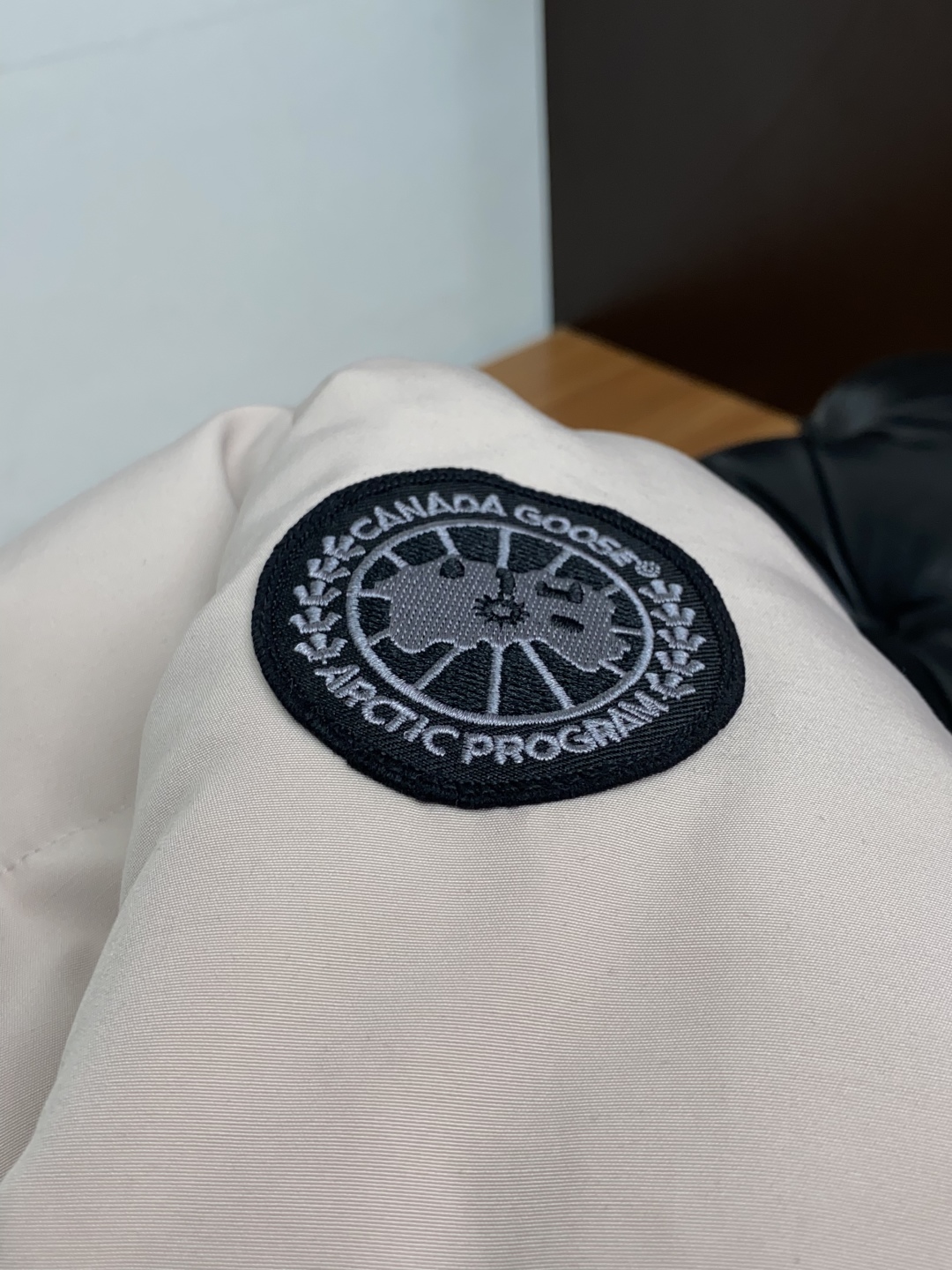 女款 大鹅 秋冬新款羽绒服 原版1:1订制五金配件全进口原版定制 欢迎专柜对比 绝对的高品质 采用顶级9
