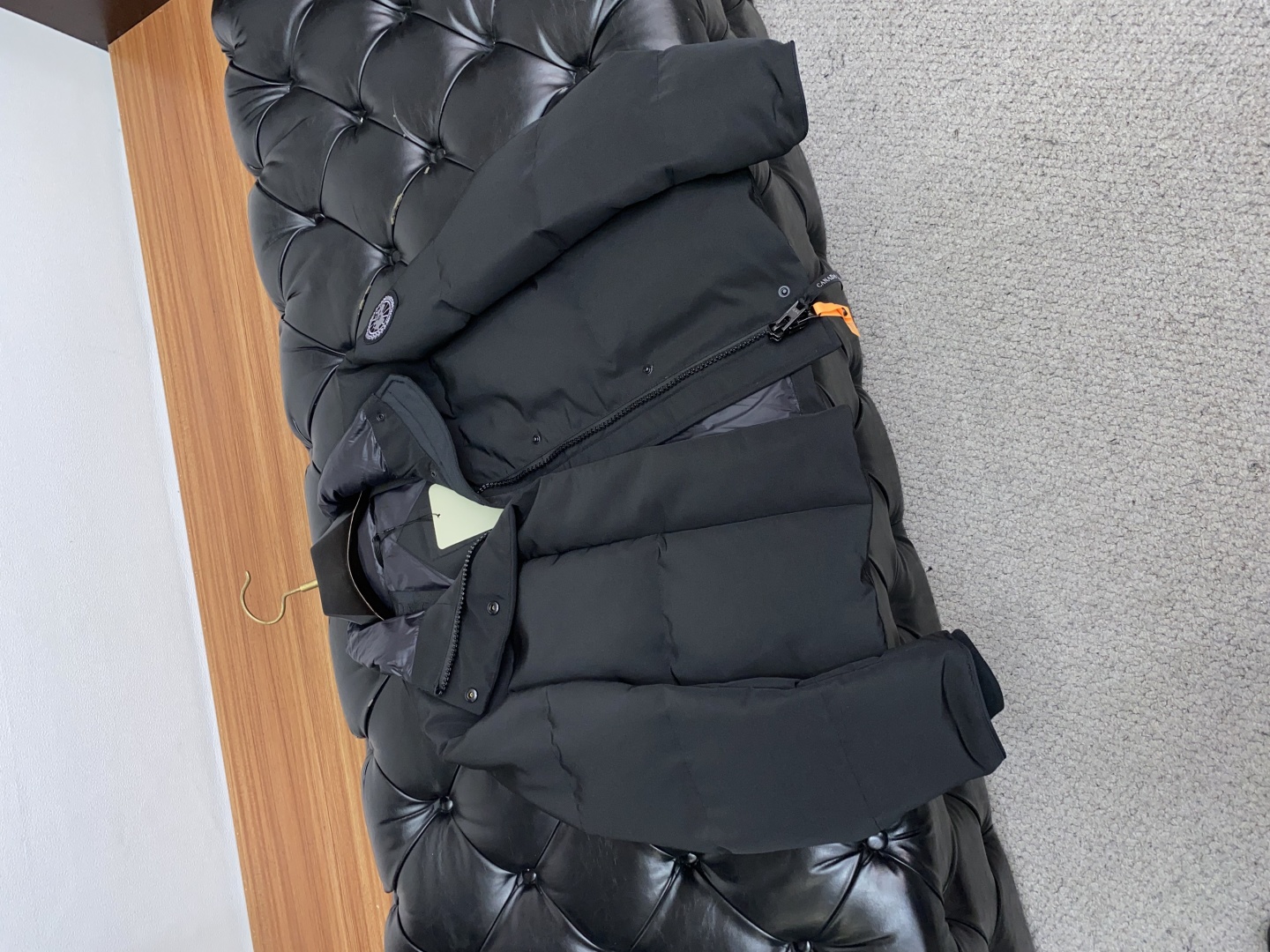 女款 大鹅 秋冬新款羽绒服 原版1:1订制五金配件全进口原版定制 欢迎专柜对比 绝对的高品质 采用顶级9