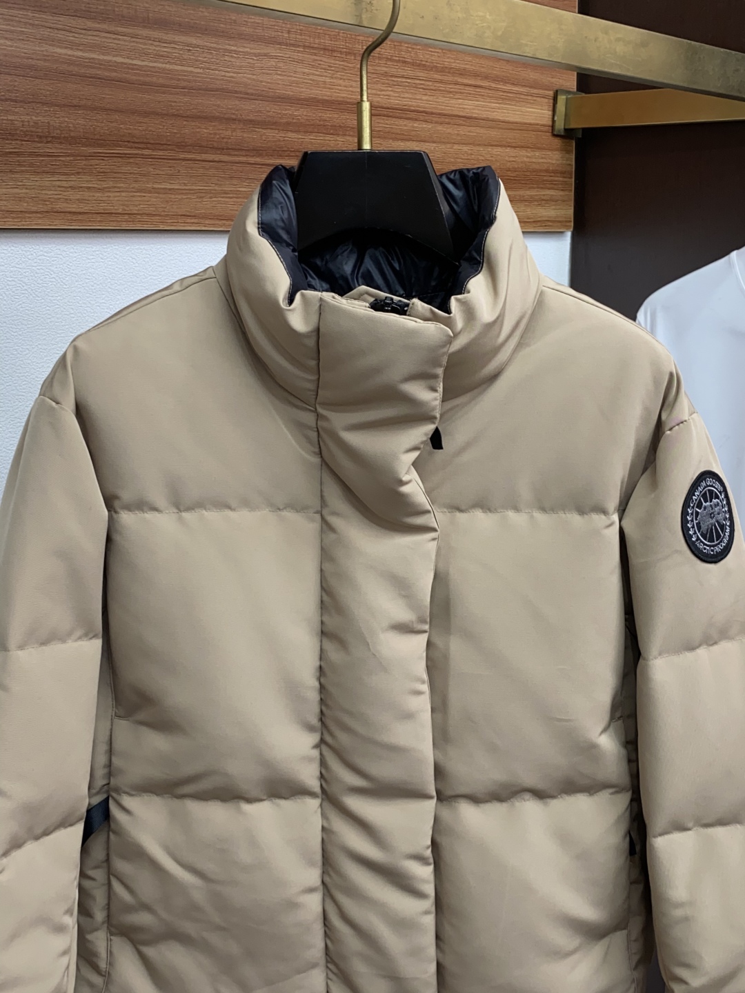 女款 大鹅 秋冬新款羽绒服 原版1:1订制五金配件全进口原版定制 欢迎专柜对比 绝对的高品质 采用顶级9