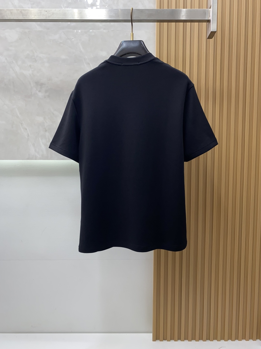 1v 路易威登 香港洋行渠道货，纯正血统品质，高端短袖卫衣 时髦且复古、雅痞而随性、气质而优雅！整体的形