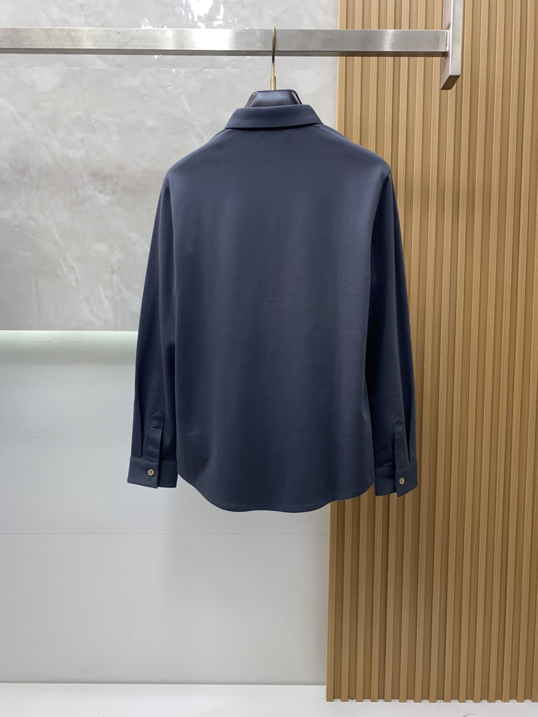 TB 香港洋行渠道货，纯正血统品质，高端短袖衬衫系列！时髦且复古、雅痞而随性、气质而优雅！整体的形态风格