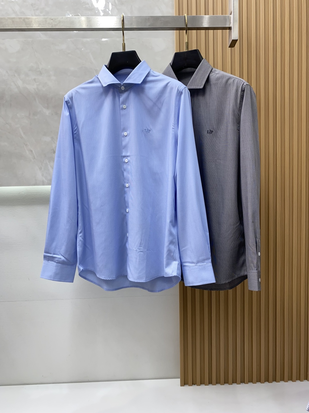 独家专供新款原单男士衬衣高端定制 高版本 时尚百搭爆款 原版进口纯棉面料logo图案设计 手感超柔软细腻