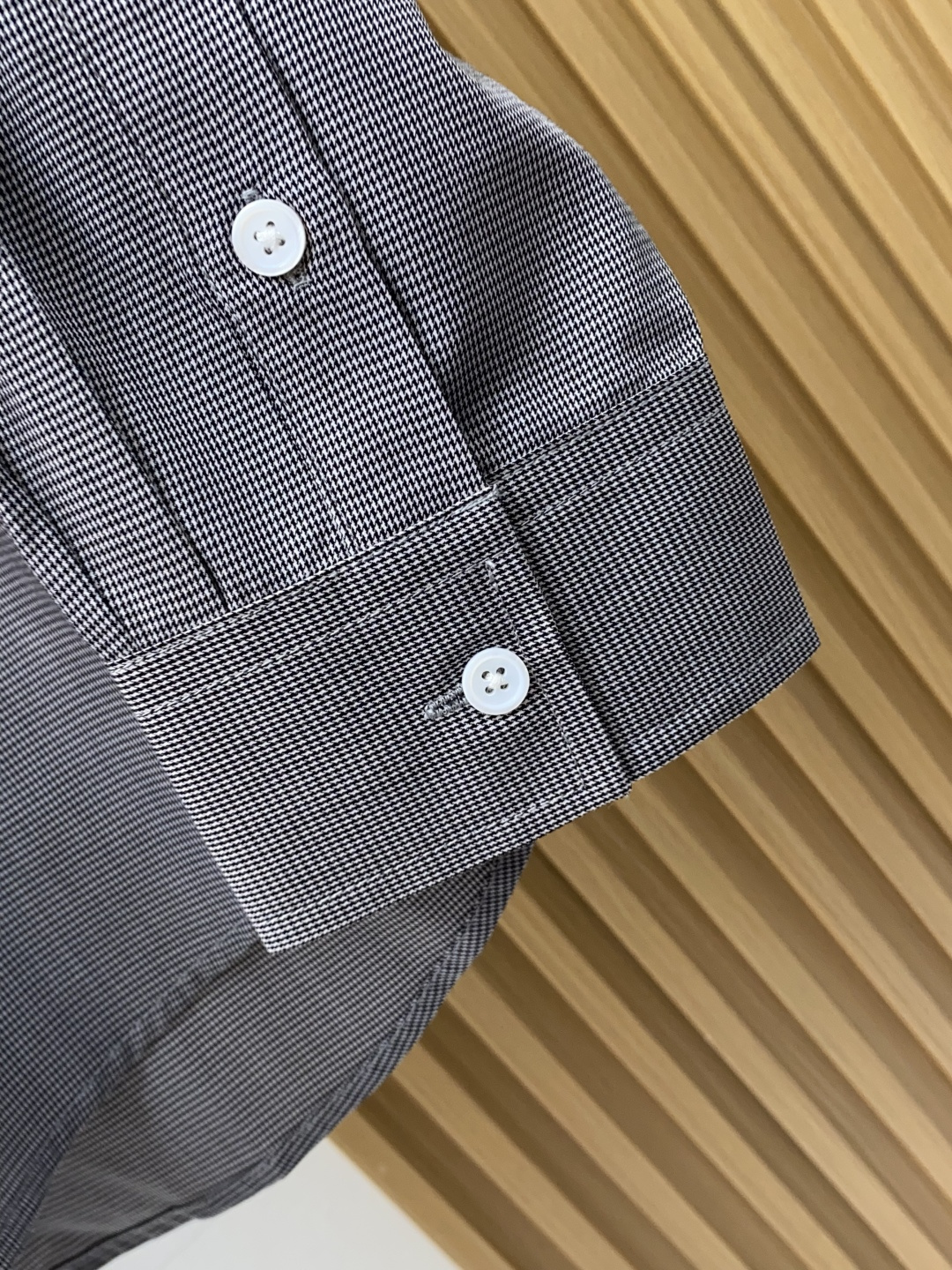 独家专供新款原单男士衬衣高端定制 高版本 时尚百搭爆款 原版进口纯棉面料logo图案设计 手感超柔软细腻