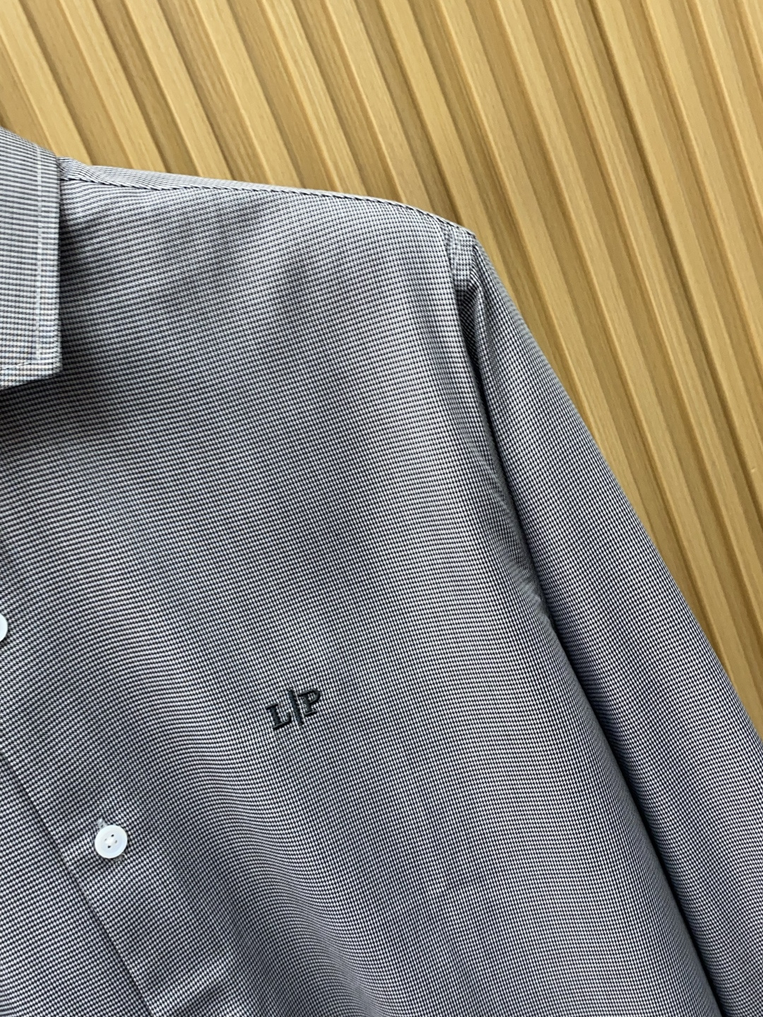 独家专供新款原单男士衬衣高端定制 高版本 时尚百搭爆款 原版进口纯棉面料logo图案设计 手感超柔软细腻