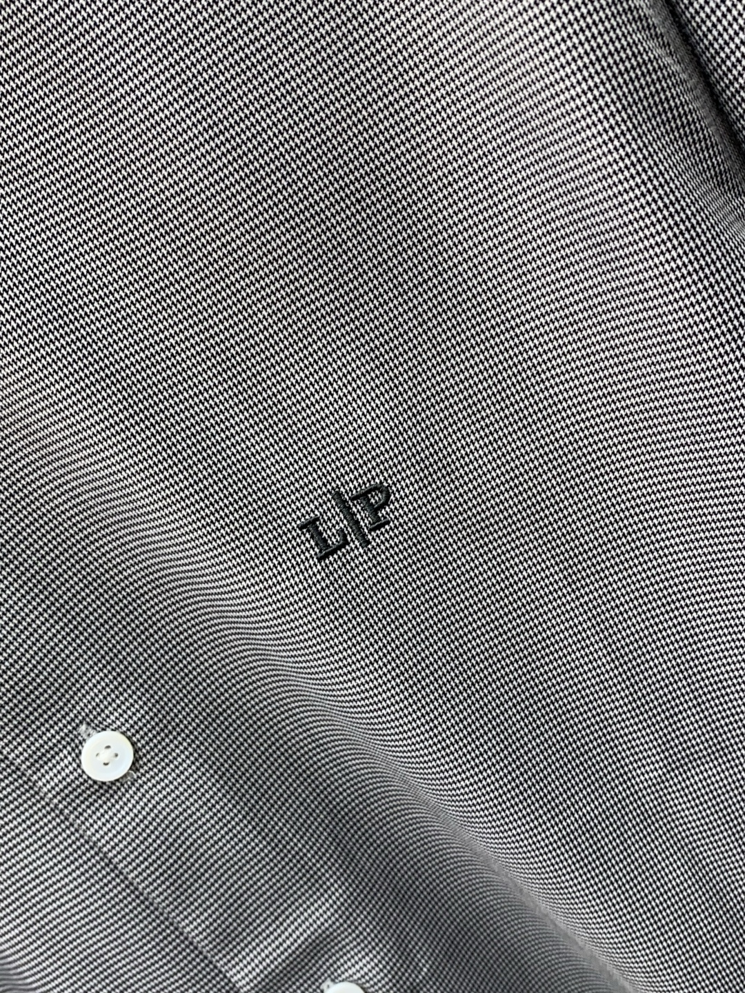 独家专供新款原单男士衬衣高端定制 高版本 时尚百搭爆款 原版进口纯棉面料logo图案设计 手感超柔软细腻