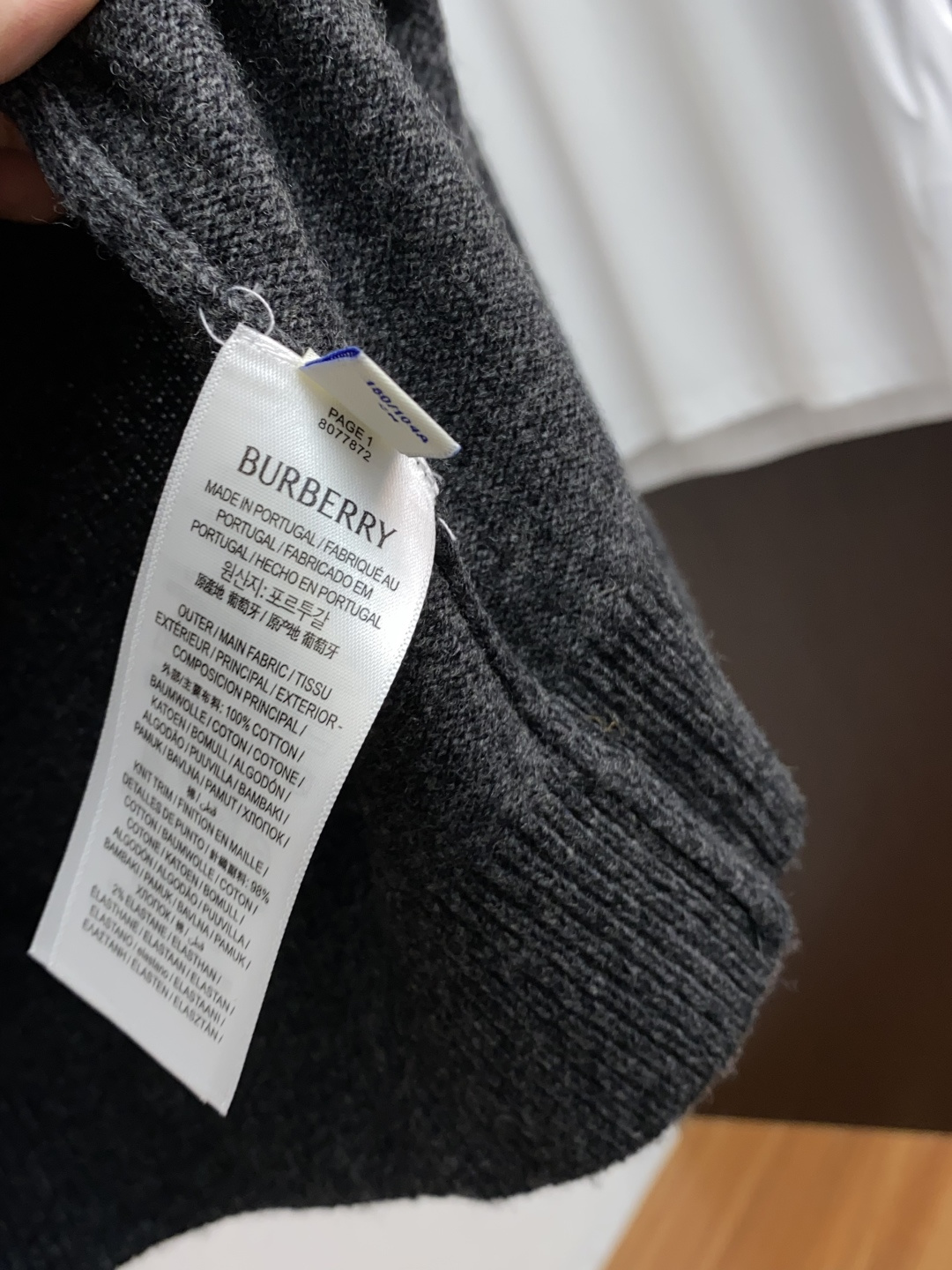 巴宝莉 2025ss秋冬新品时尚休闲打底单穿圆领商务休闲基础高档精纺100%纯羊毛毛衣 舒适保暖！抗起球