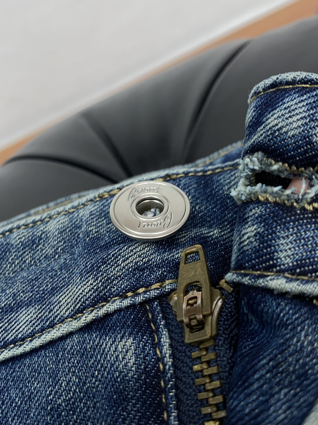 布来奥尼 25ss秋冬 新款 男士老钱风直筒阔腿原单 牛仔裤 秋冬新款超柔软，弹力面料，复杂的手工艺叠加