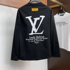 1v 路易威登 2025秋冬新品,男士基础款圆领长袖T恤打底衫!贸易公司渠道稀出,同步GW发售,选用客供 1v 路易威登 2025秋冬新品,男士基础款圆领长袖T恤打底衫!贸易公司渠道稀出,同步GW发售,选用客供