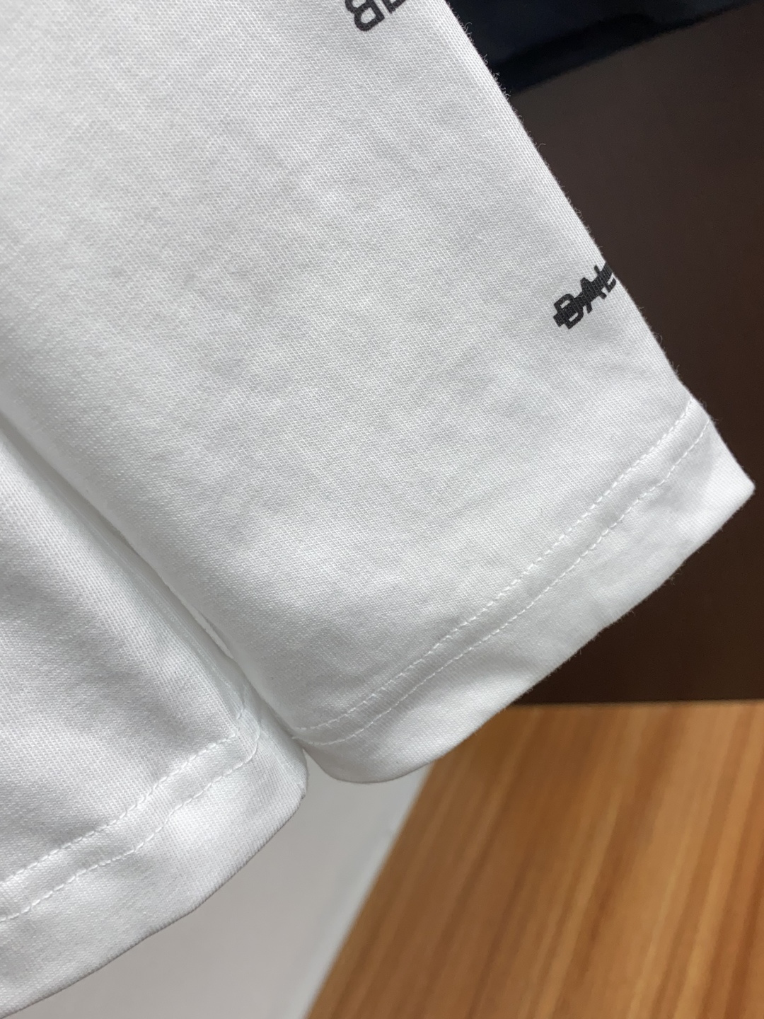 巴黎世家 2025秋冬新品，男士基础款圆领长袖T恤打底衫！贸易公司渠道稀出，同步GW发售，选用客供进口2