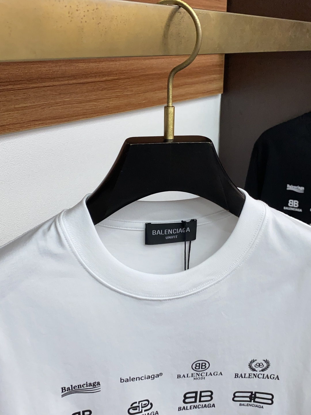 巴黎世家 2025秋冬新品，男士基础款圆领长袖T恤打底衫！贸易公司渠道稀出，同步GW发售，选用客供进口2