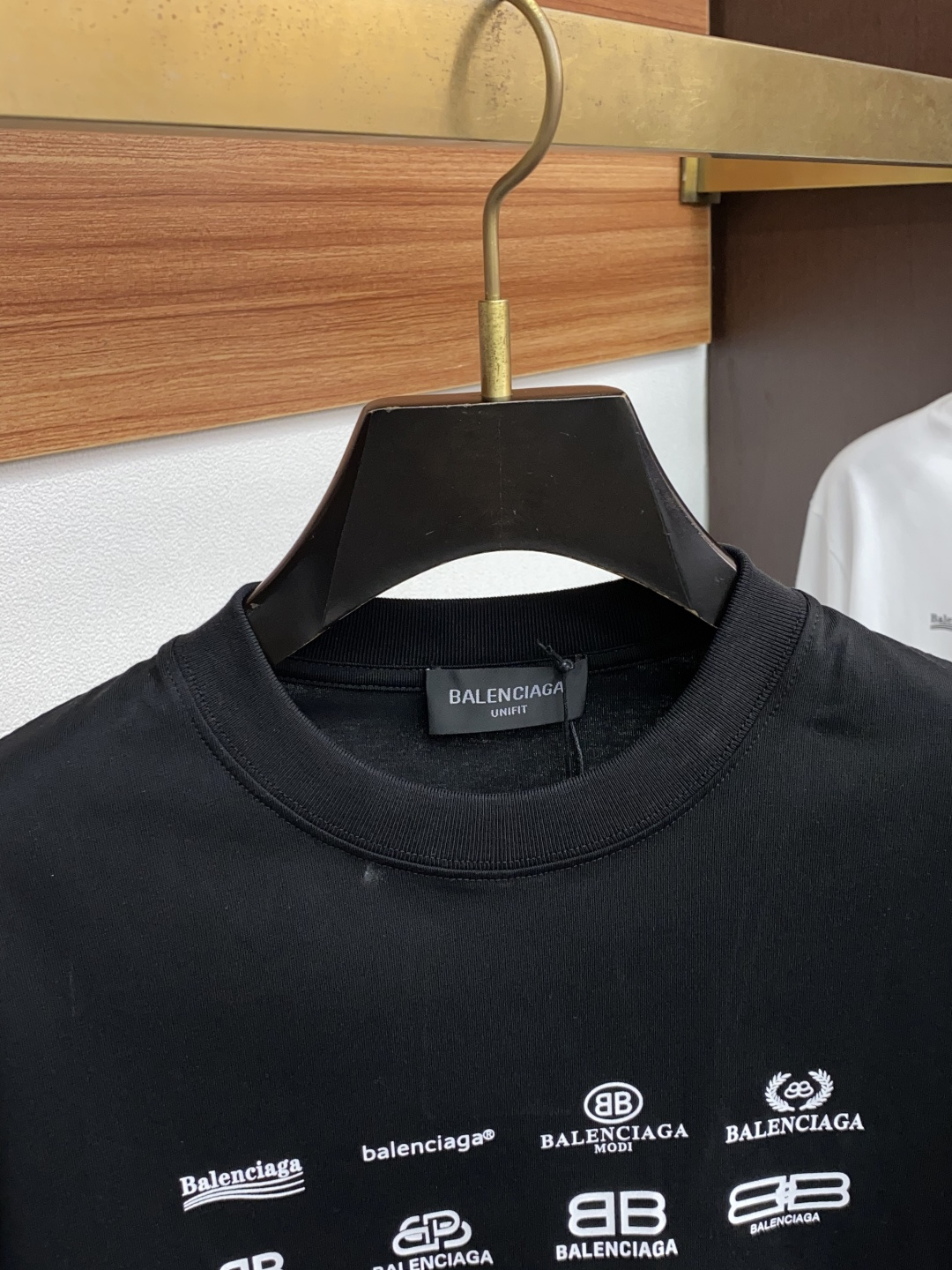 巴黎世家 2025秋冬新品，男士基础款圆领长袖T恤打底衫！贸易公司渠道稀出，同步GW发售，选用客供进口2