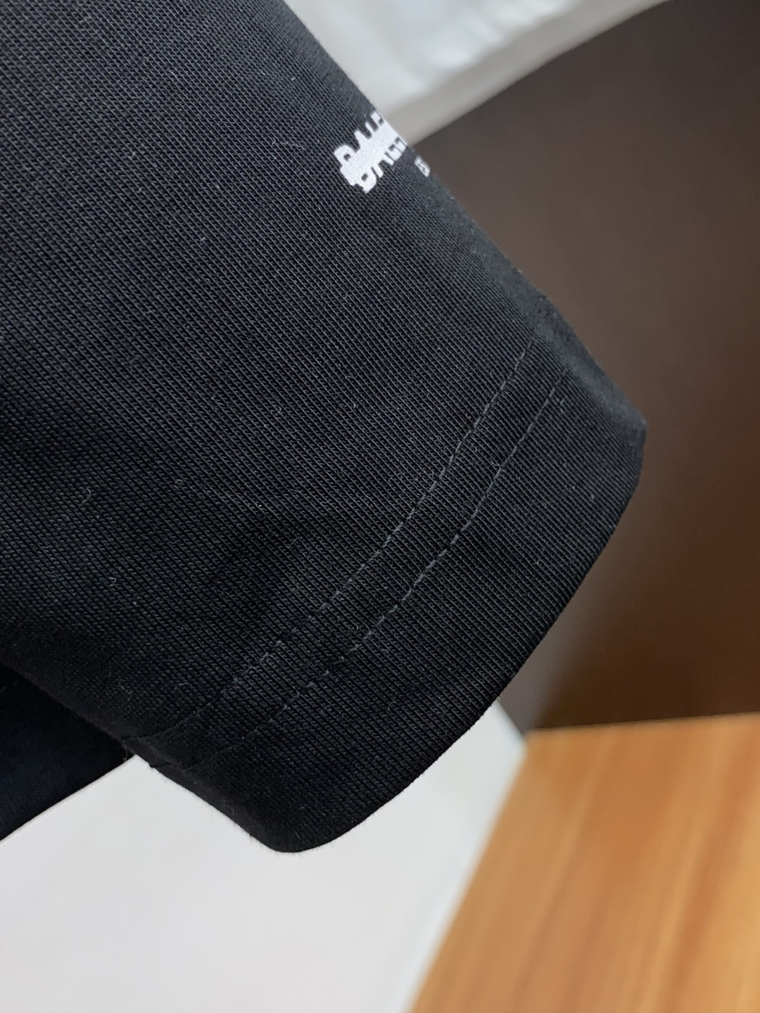 巴黎世家 2025秋冬新品，男士基础款圆领长袖T恤打底衫！贸易公司渠道稀出，同步GW发售，选用客供进口2