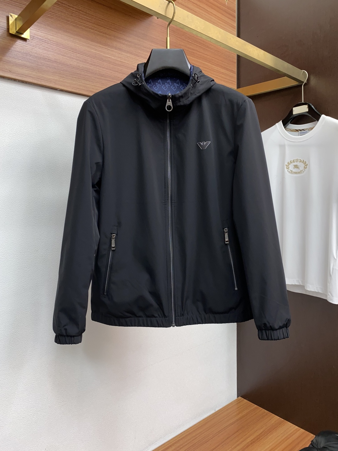 巴宝莉 25ss早秋【新品夹克外套爆款 秋冬专柜新款休闲时尚夹克外套！超前卫设计风格 细腻舒适 穿着非常