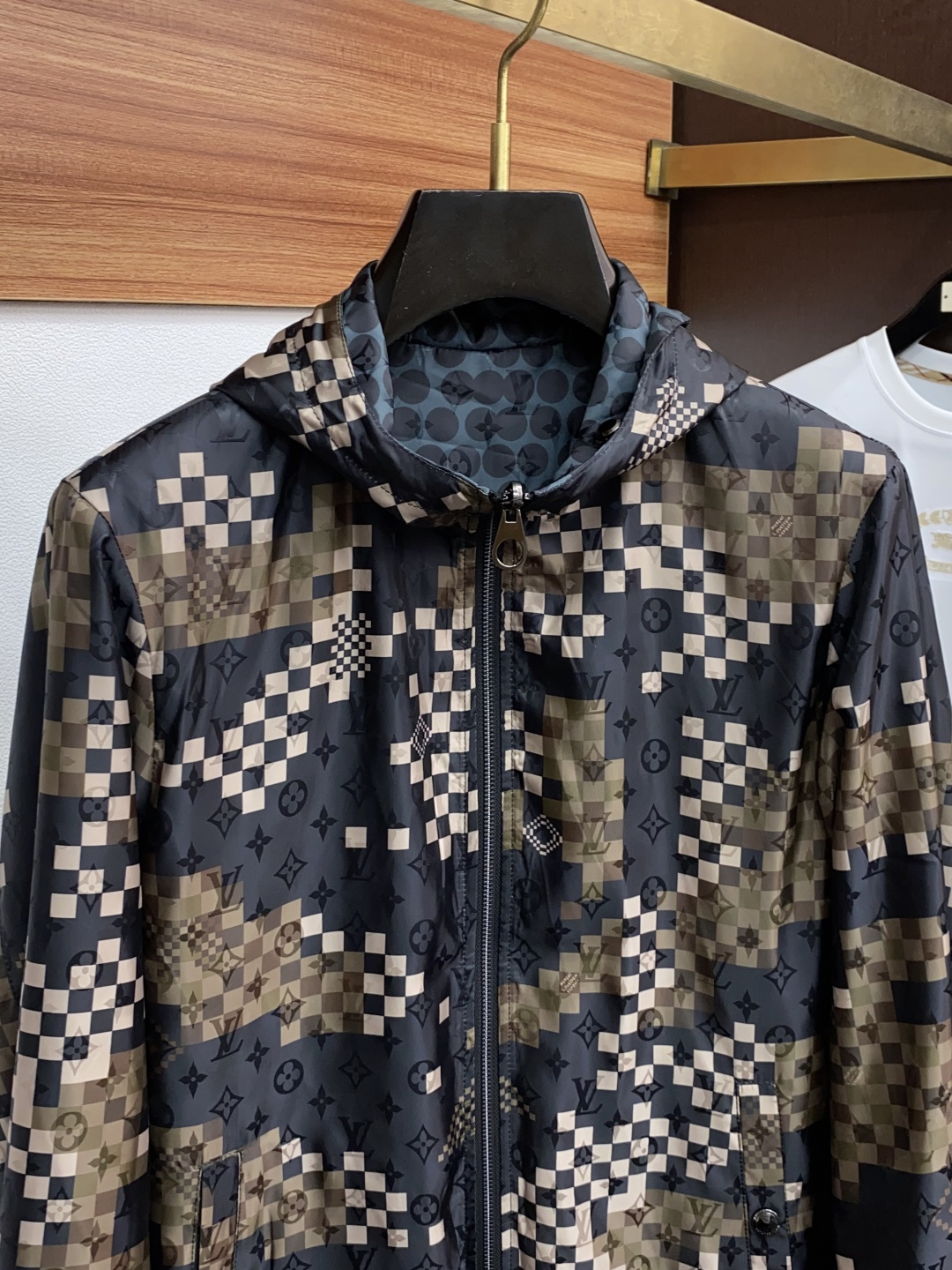 1v 路易威登 25ss早秋【新品夹克外套爆款 秋冬专柜新款休闲时尚夹克外套！超前卫设计风格 细腻舒适 