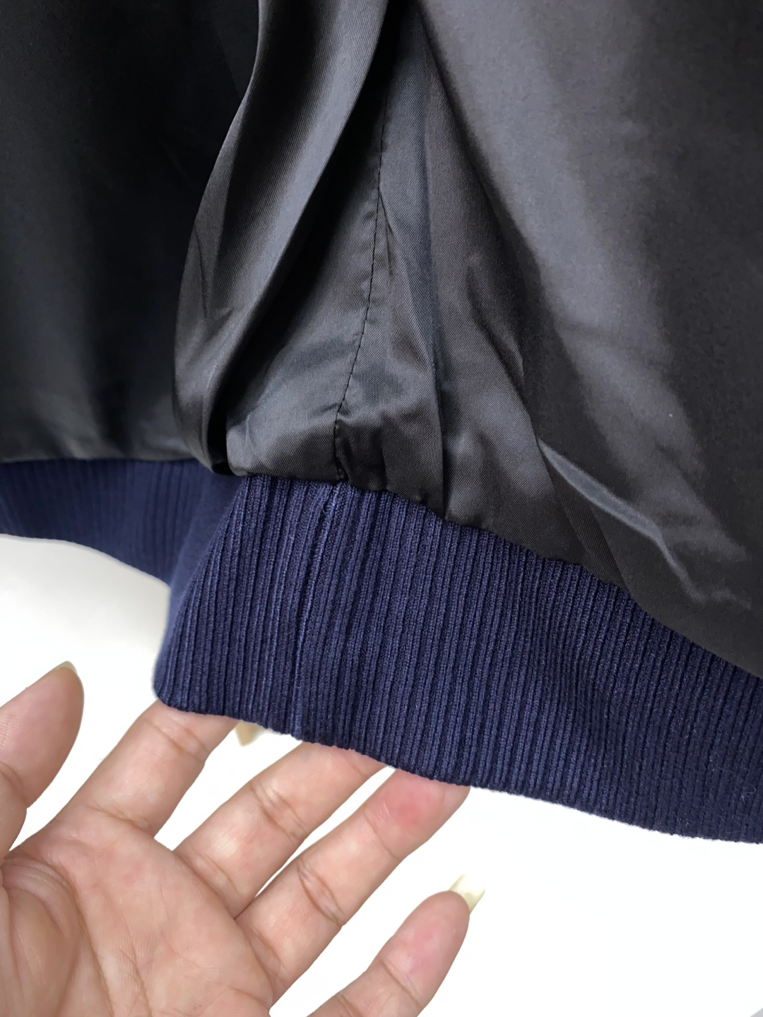 迪奥 25ss最新品 针织夹克外套，设计帅气有型！百搭必备单品，时尚潮牌， 轻松营造酷帅氛围感 ，高级感