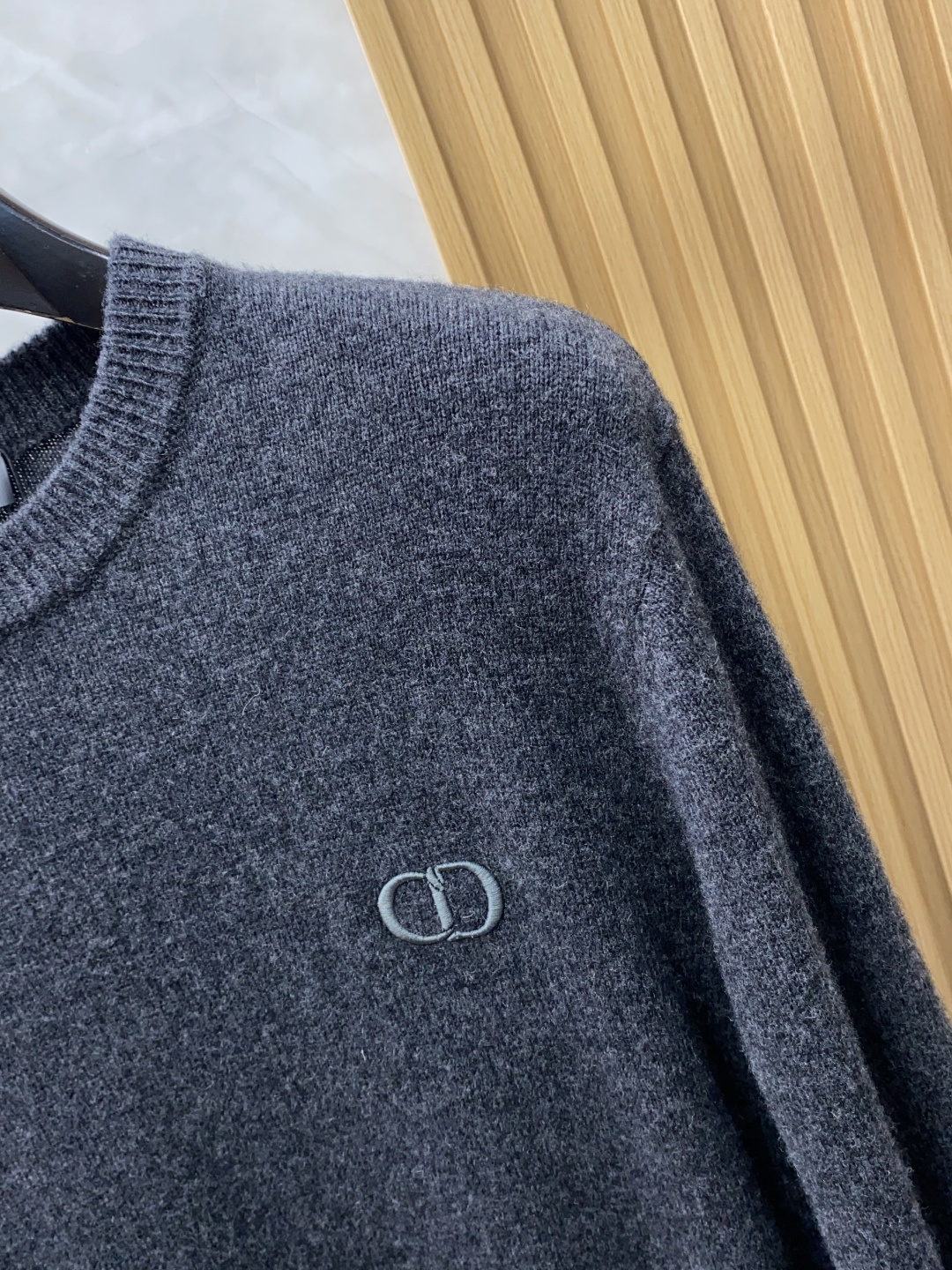 迪奥 2025ss秋冬新品时尚休闲打底单穿圆领商务休闲基础高档精纺100%纯羊毛毛衣 舒适保暖！抗起球👍