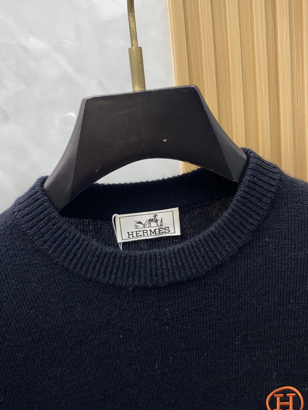 爱马仕 2025ss秋冬新品时尚休闲打底单穿圆领商务休闲基础高档精纺100%纯羊毛毛衣 舒适保暖！抗起球