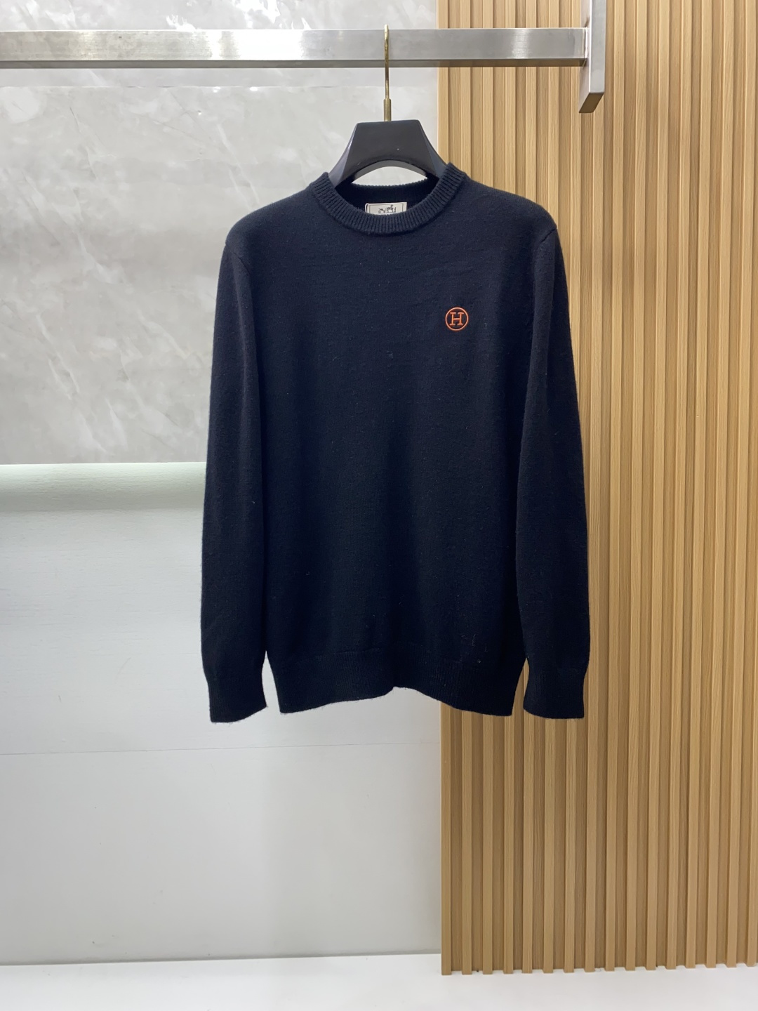 爱马仕 2025ss秋冬新品时尚休闲打底单穿圆领商务休闲基础高档精纺100%纯羊毛毛衣 舒适保暖！抗起球