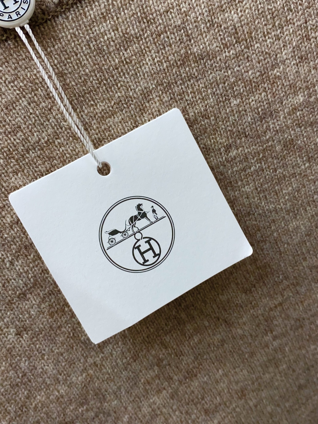 爱马仕 2025ss秋冬新品时尚休闲打底单穿圆领商务休闲基础高档精纺100%纯羊毛毛衣 舒适保暖！抗起球