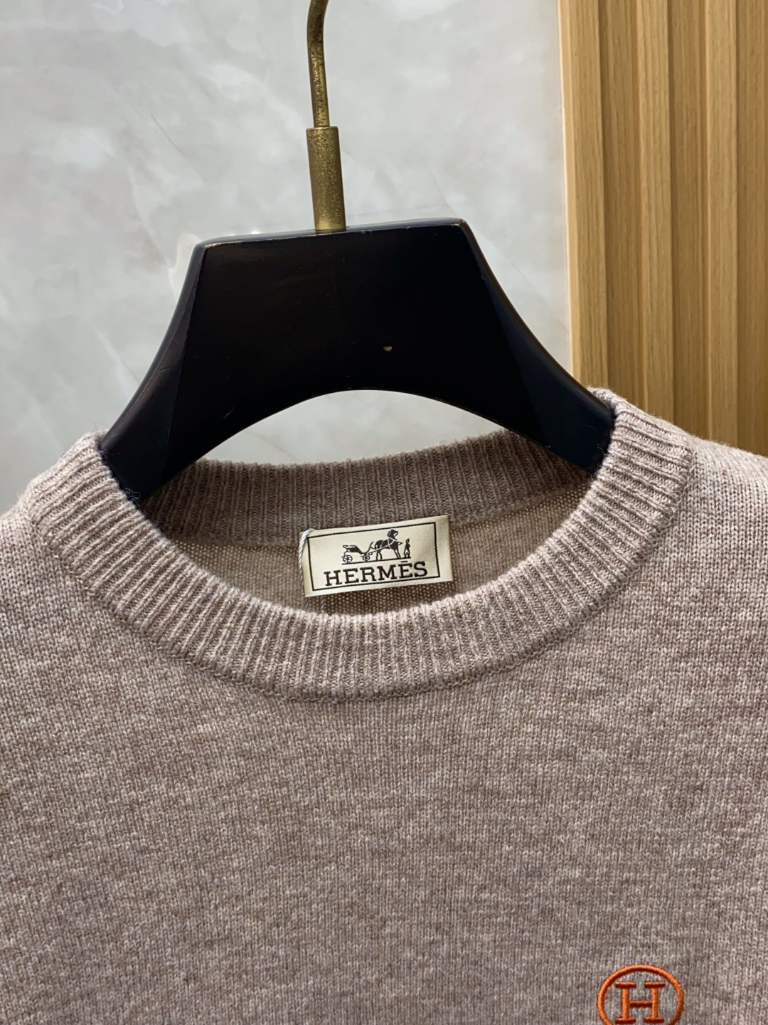 爱马仕 2025ss秋冬新品时尚休闲打底单穿圆领商务休闲基础高档精纺100%纯羊毛毛衣 舒适保暖！抗起球