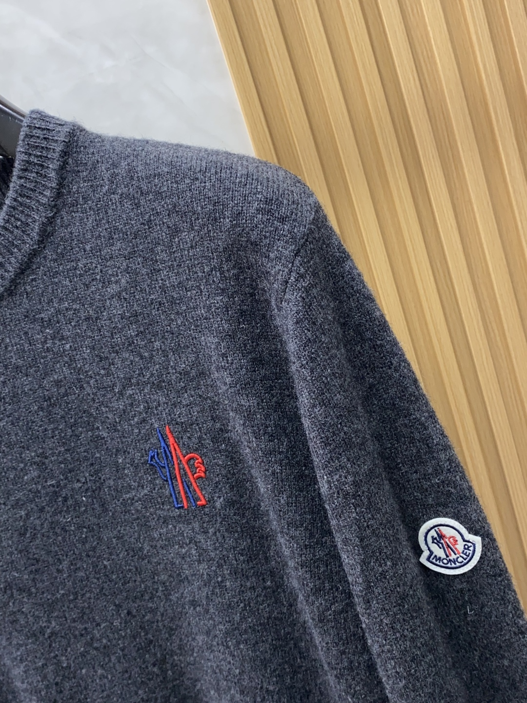 蒙口 2025ss秋冬新品时尚休闲打底单穿圆领商务休闲基础高档精纺100%纯羊毛毛衣 舒适保暖！抗起球👍