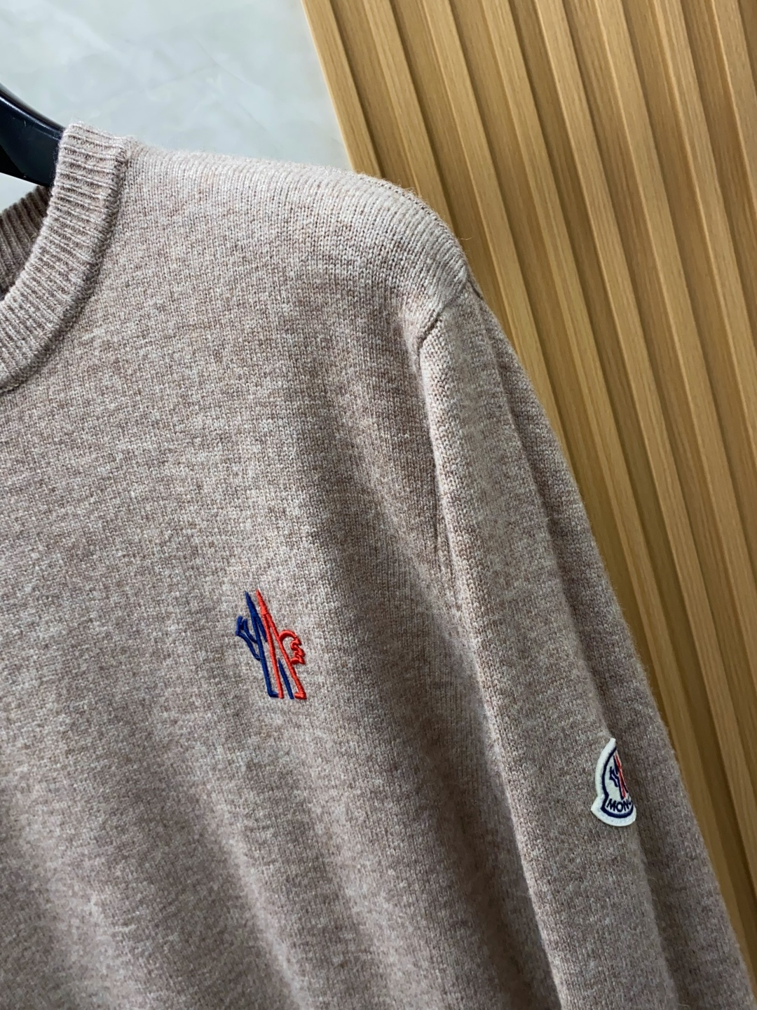 蒙口 2025ss秋冬新品时尚休闲打底单穿圆领商务休闲基础高档精纺100%纯羊毛毛衣 舒适保暖！抗起球👍