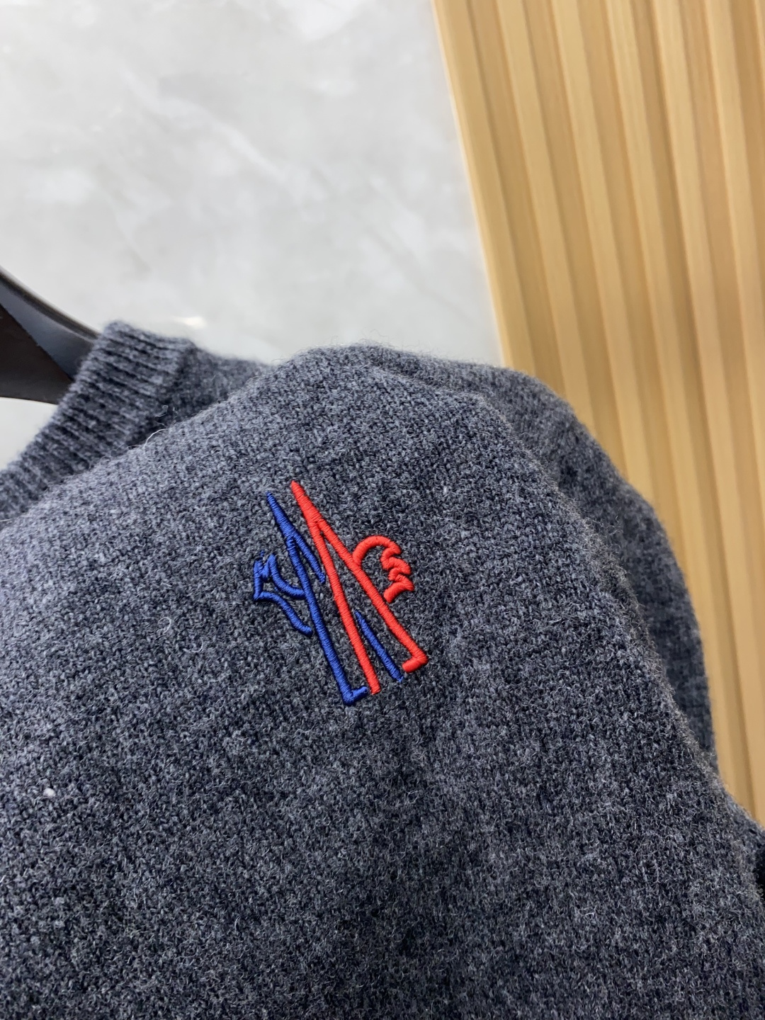 蒙口 2025ss秋冬新品时尚休闲打底单穿圆领商务休闲基础高档精纺100%纯羊毛毛衣 舒适保暖！抗起球👍